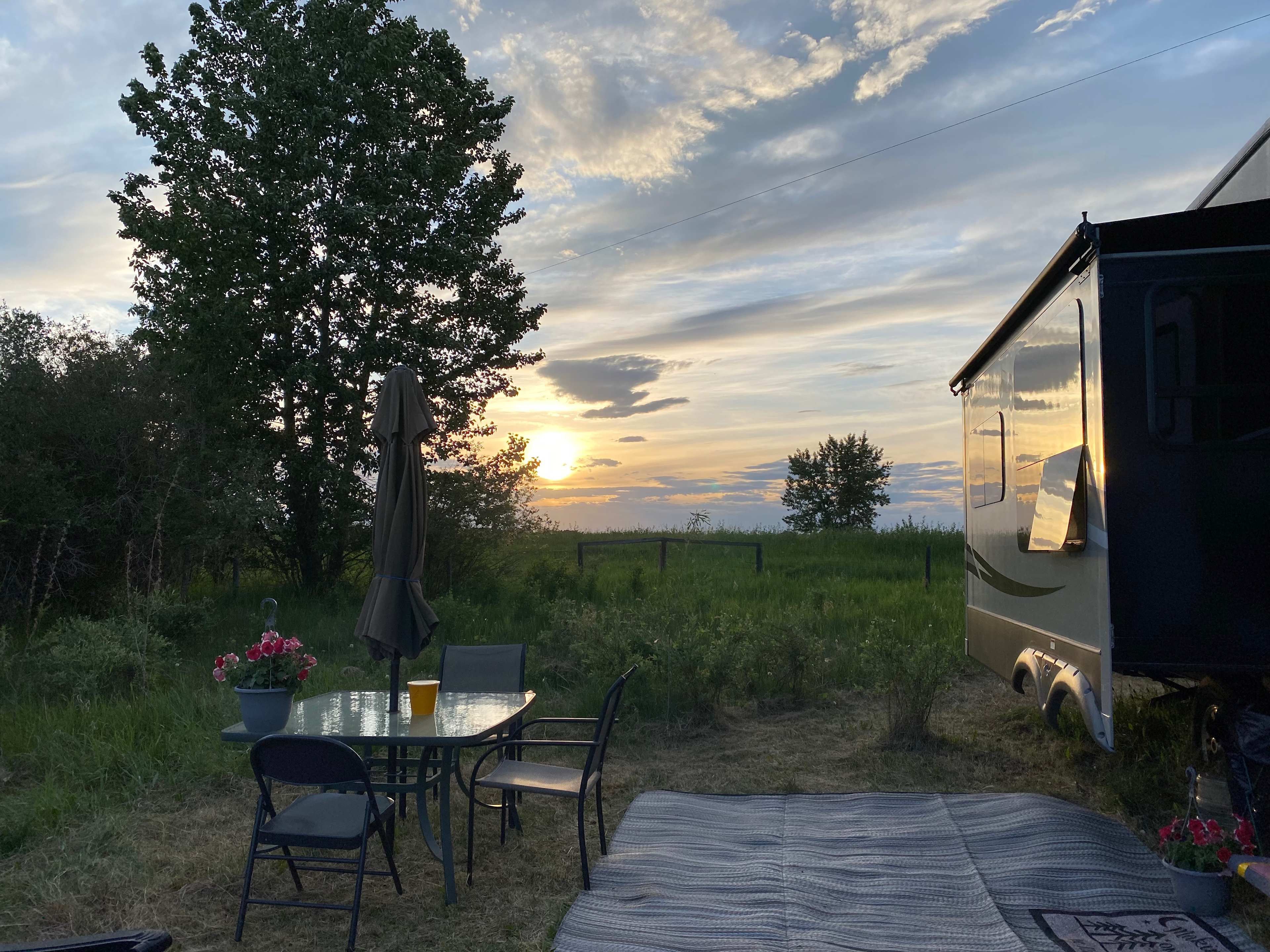 Park Setting Ranch Venue Retreat with Private Camping Area