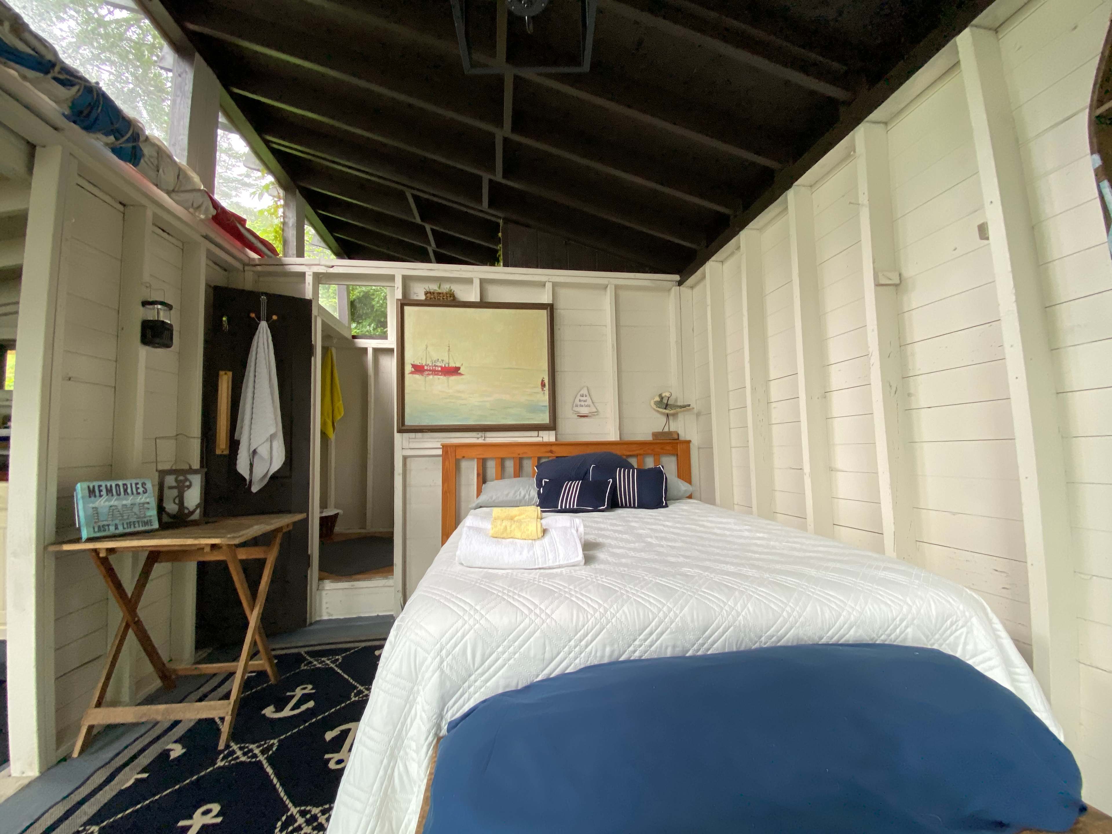 Waterfront cabin 10minutes Cape Cod