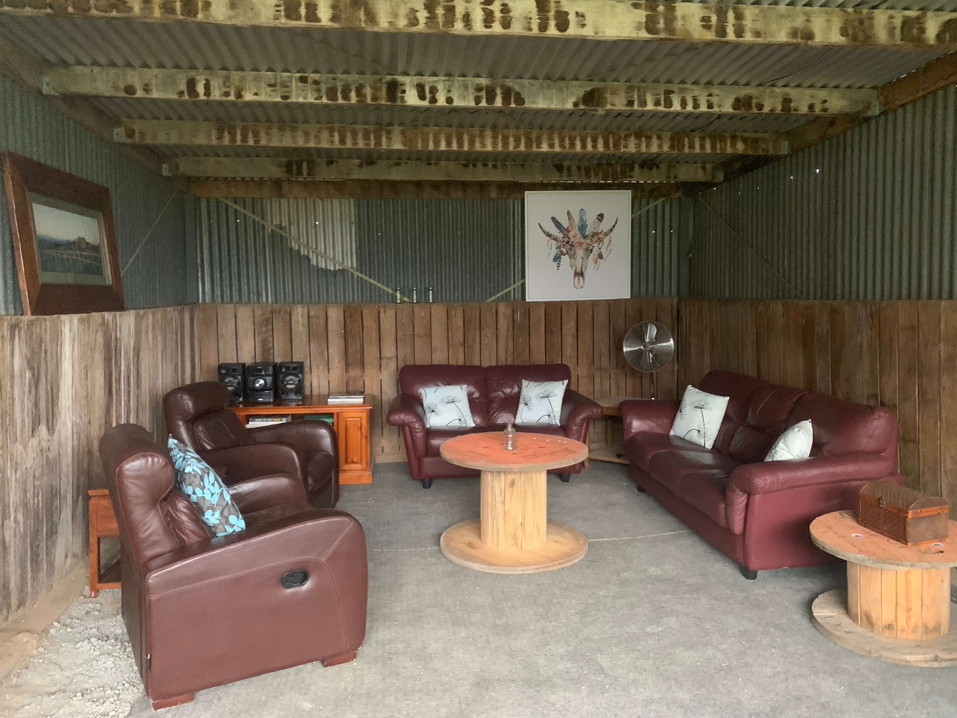 Shed lounge to relax 