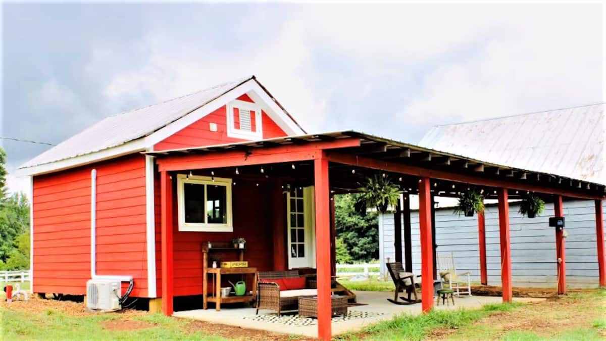 Picturesque Cottage on a Beautiful Farm