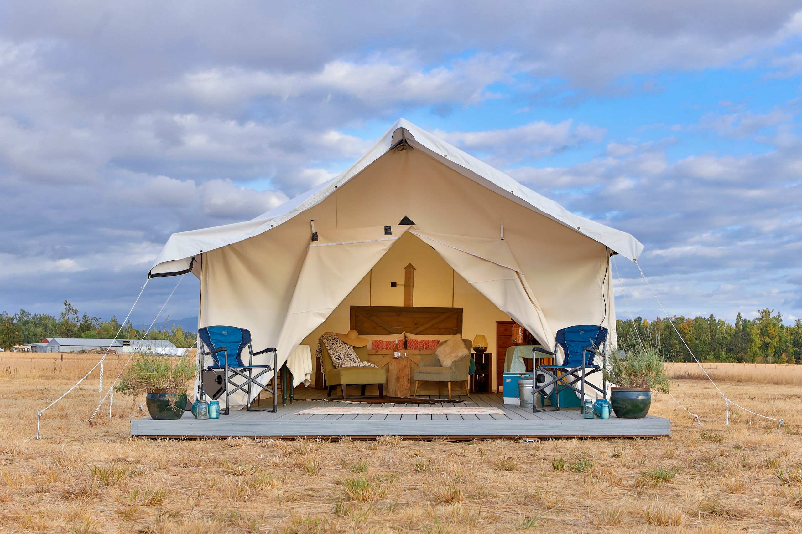 Glamping by North Santiam River