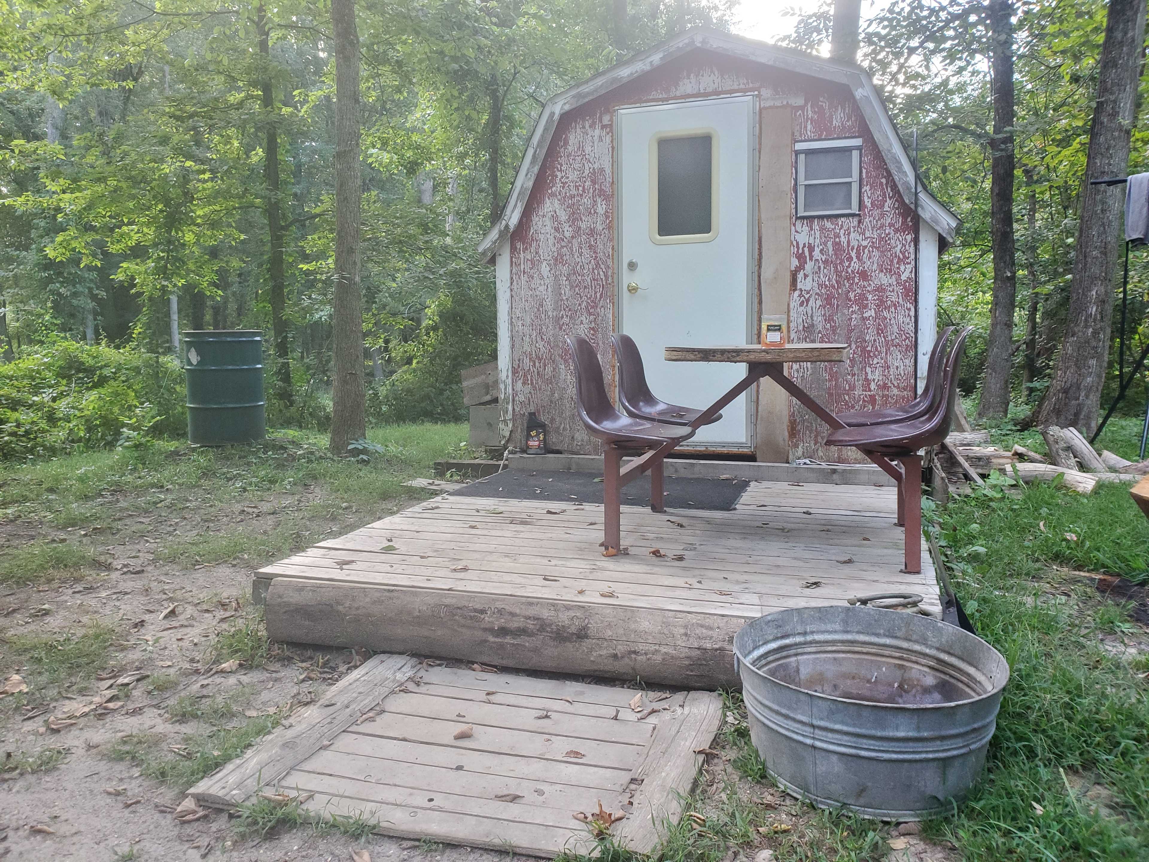 Pole Run Pen.