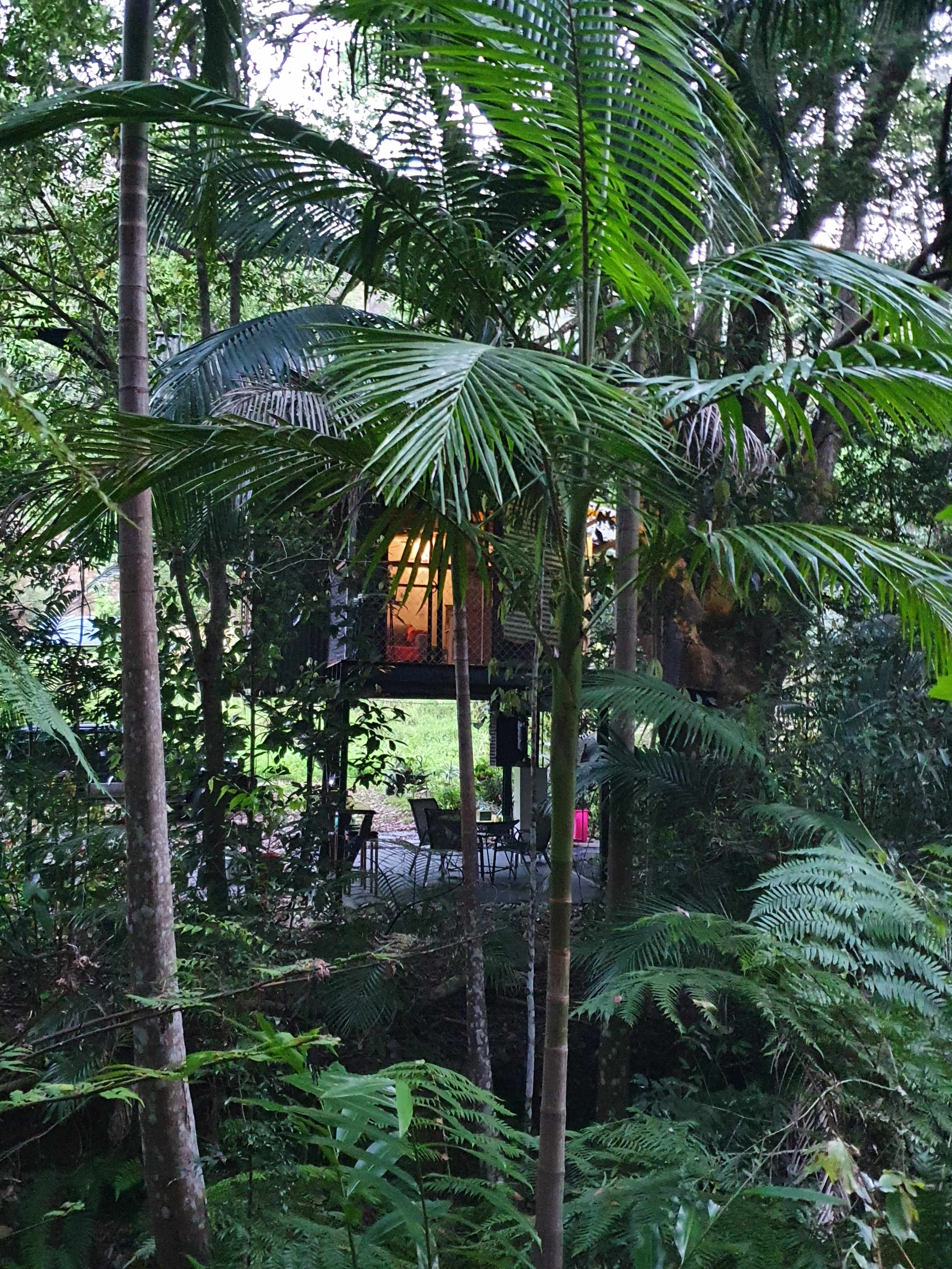 Crystal Creek Rainforest Treehouse