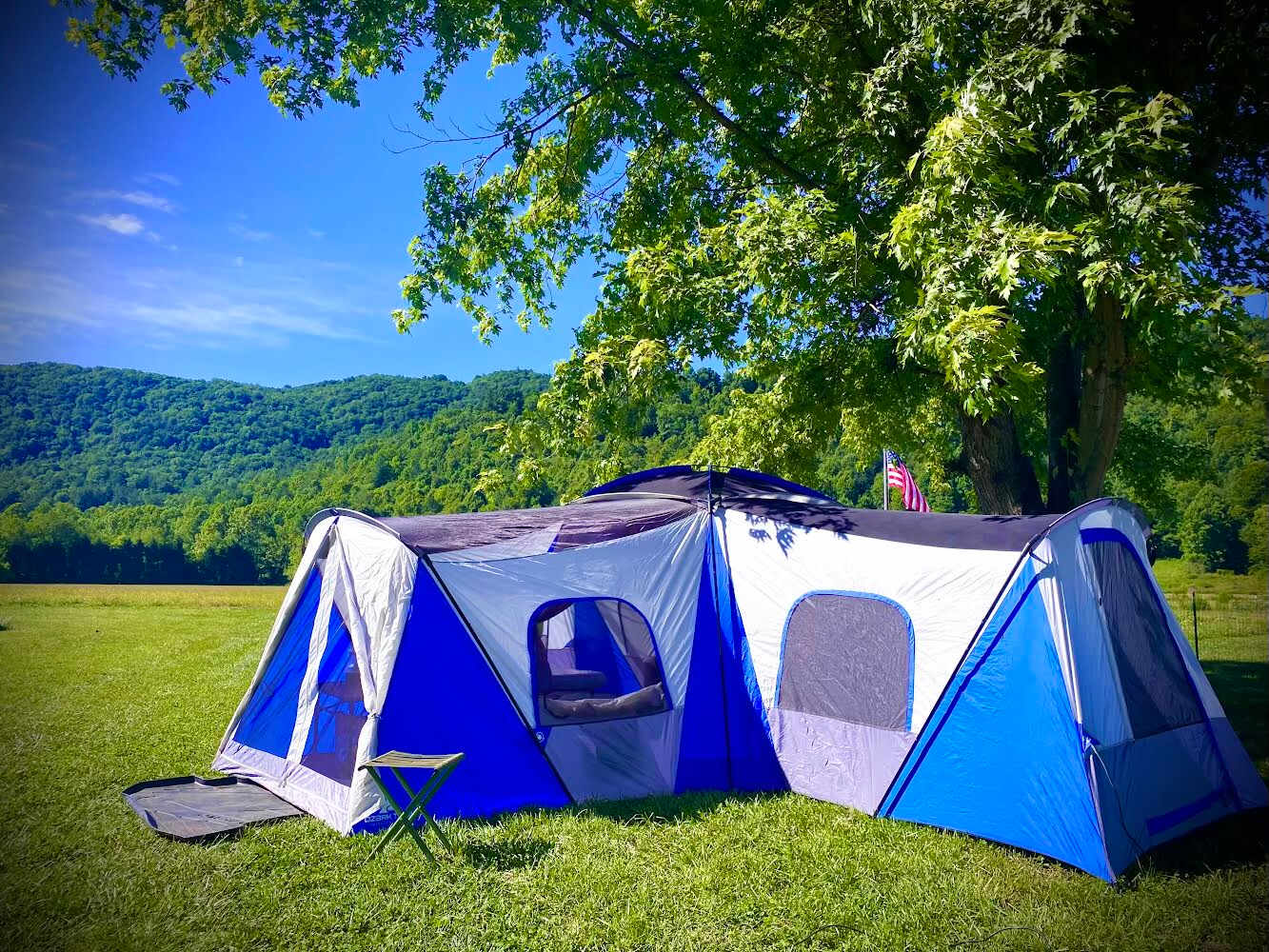 Beautiful tent camping in a canopy of timber next to spring fed streams, or in open pasture with views galore!