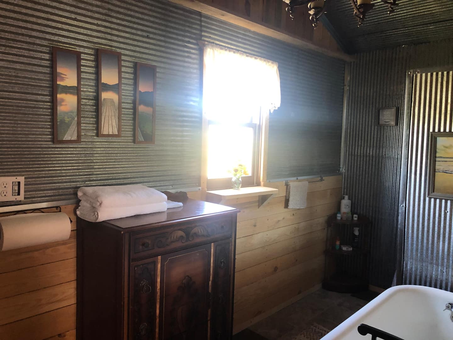 Delightful 1 bedroom peaceful tiny house