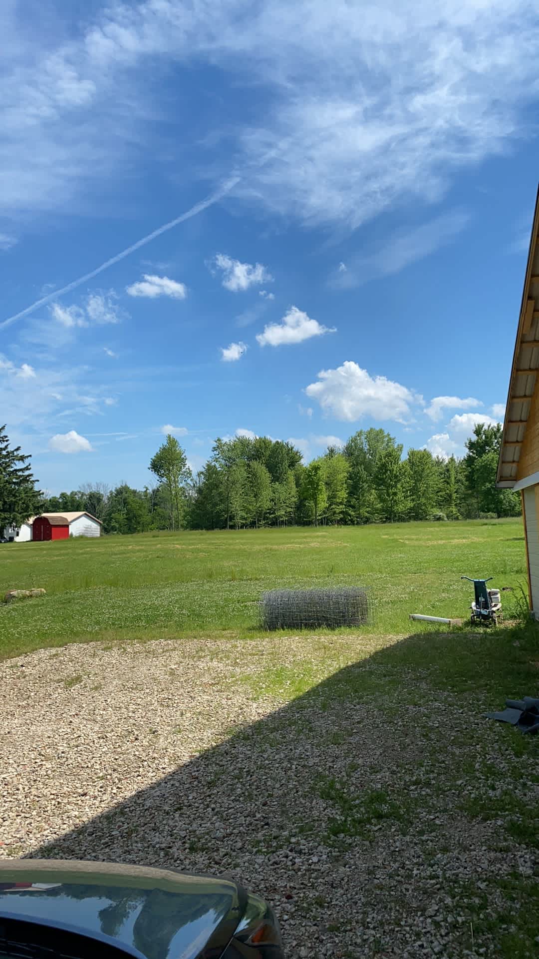 Open field that can accommodate large campers and rvs 