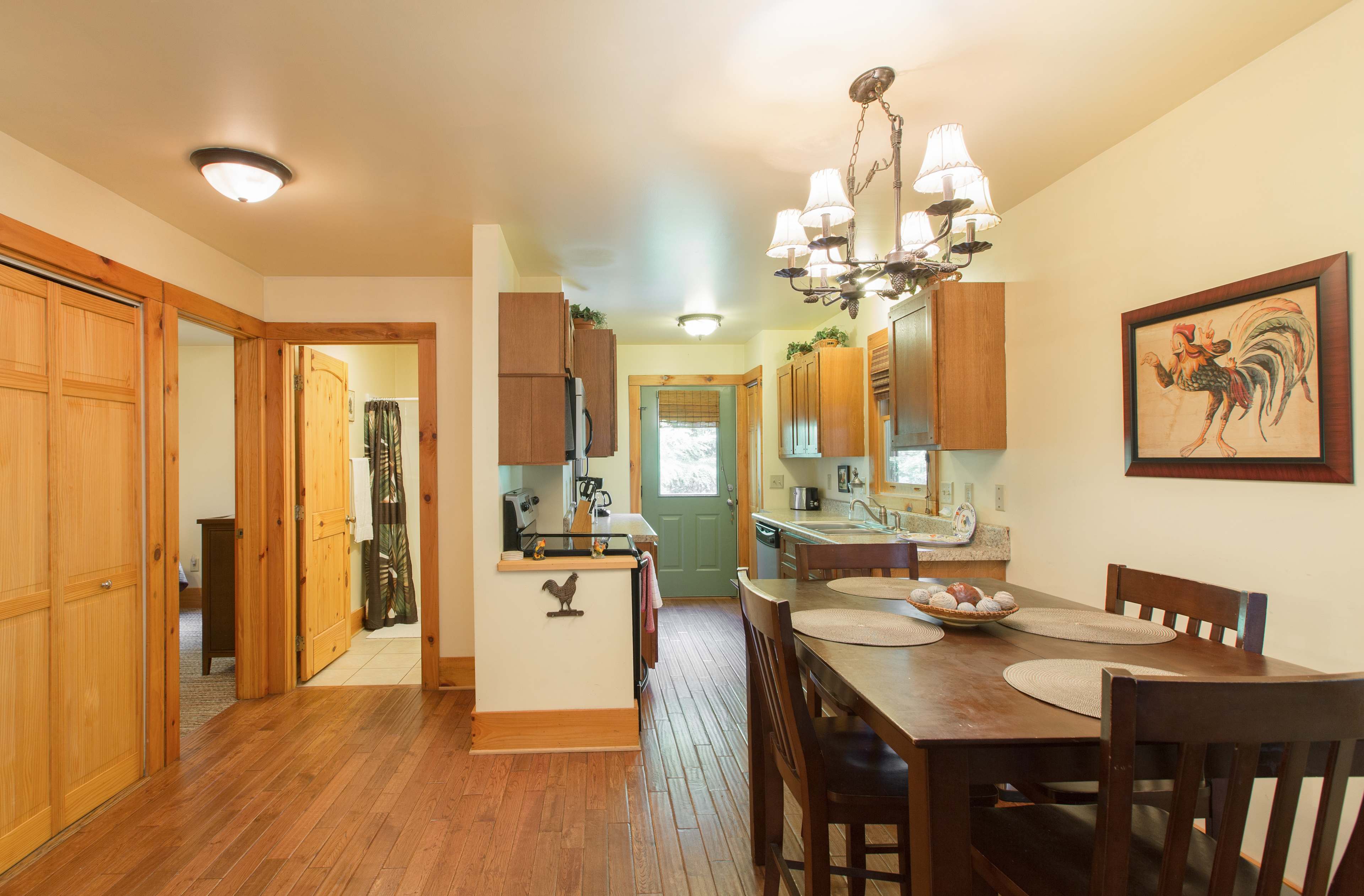 Rooster Ridge Cabin