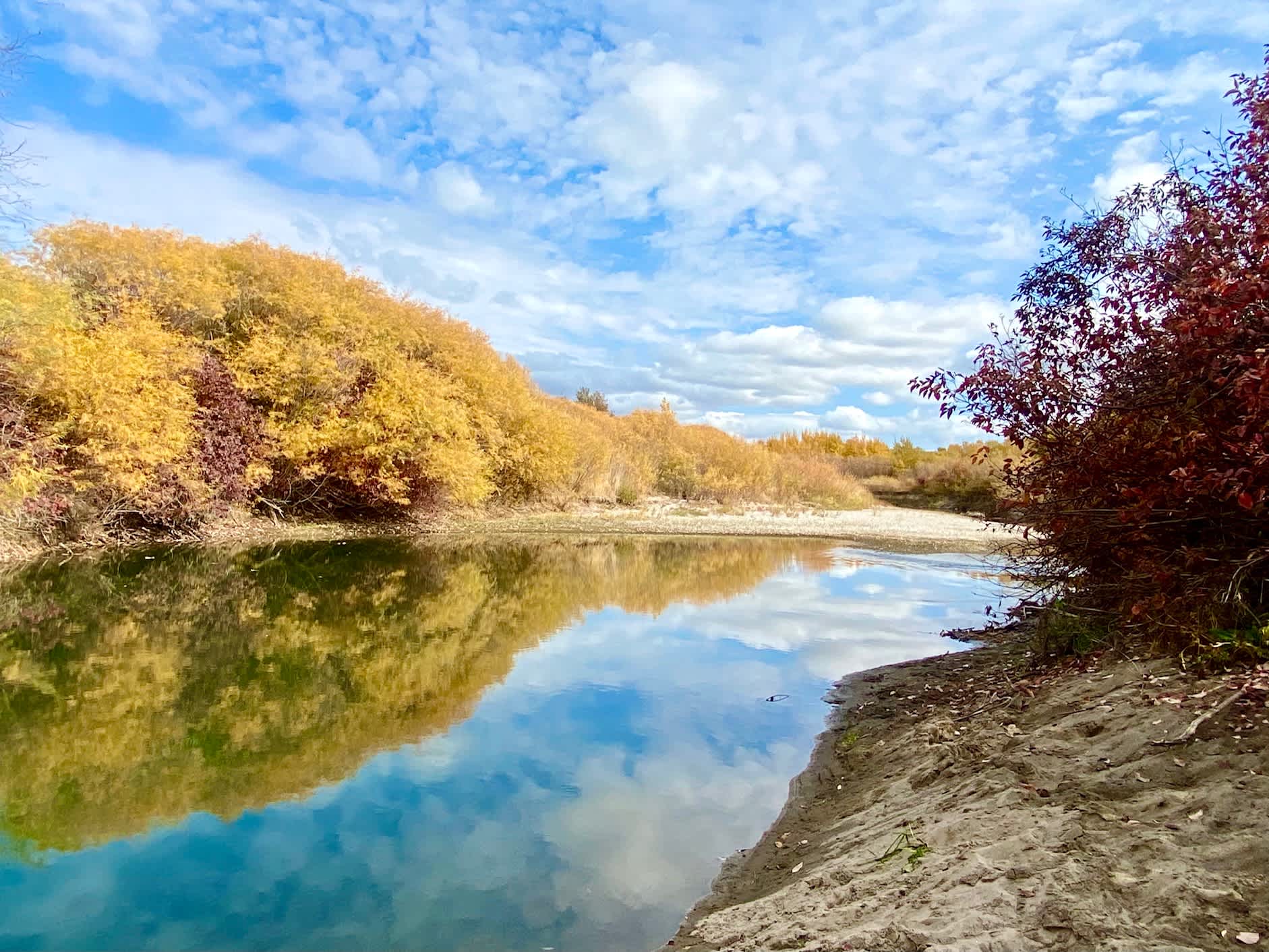 Corner 3 in the fall from the beach