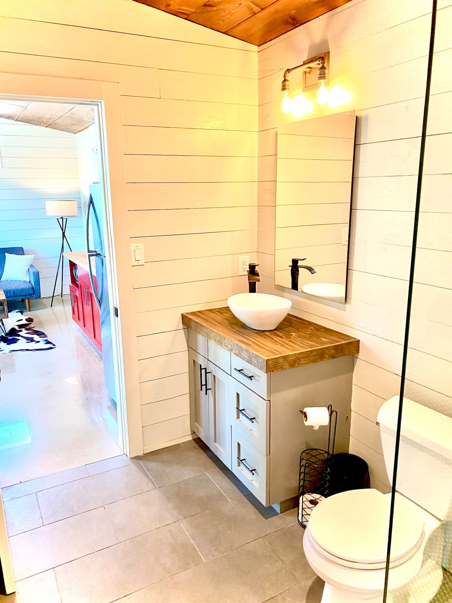 Modern Tiny House - Charles Cabin