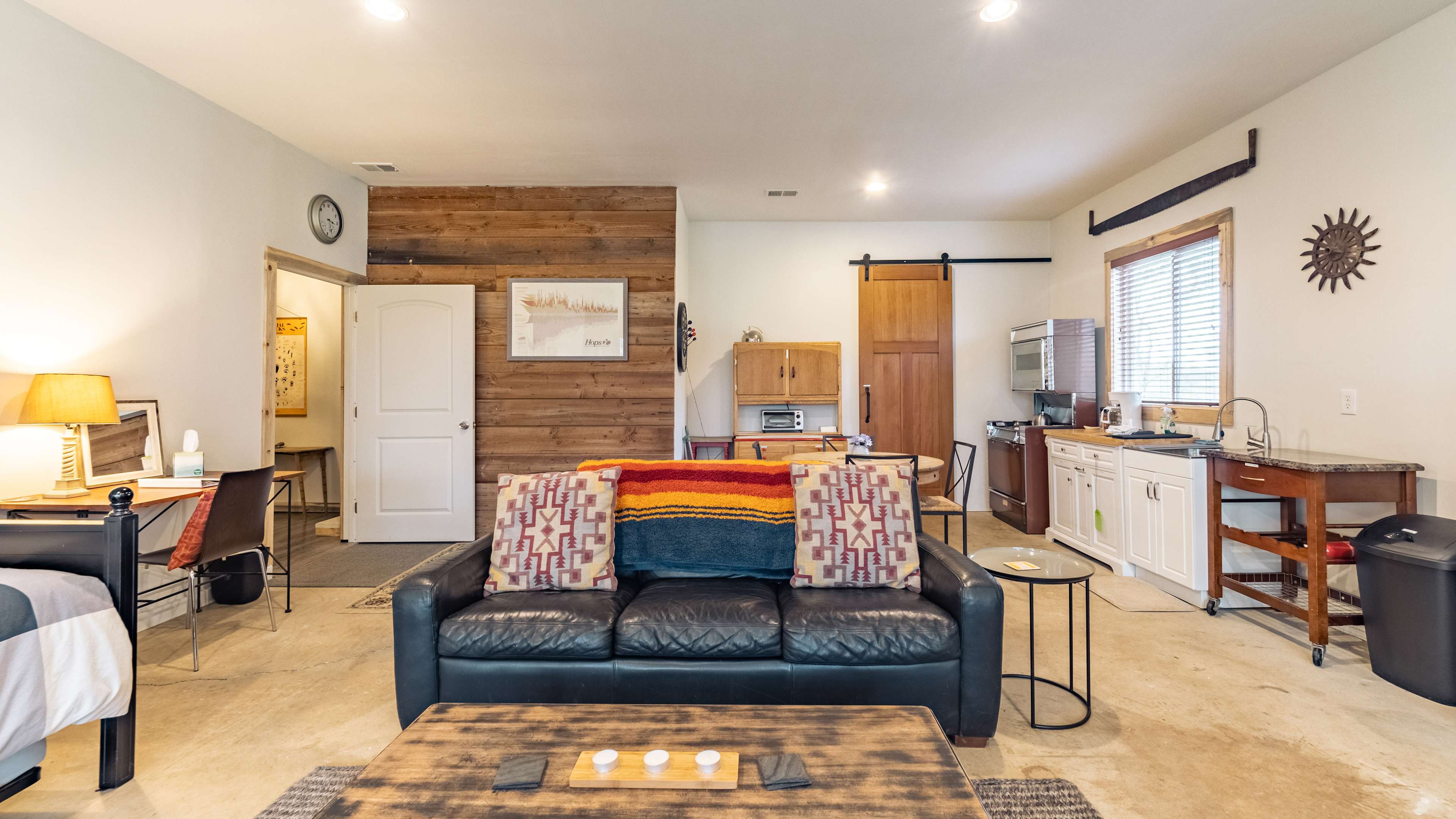 Guesthouse or Glamping Gold Country