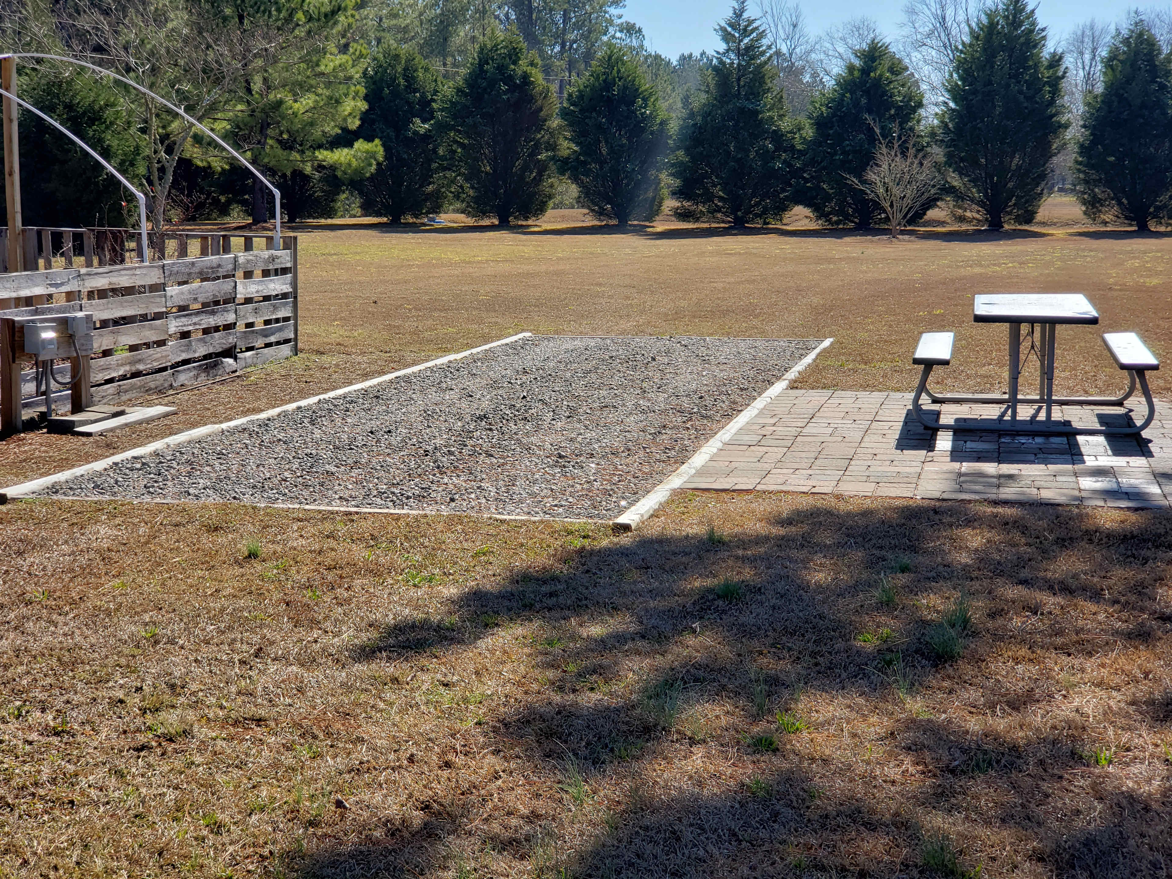 10'x30' gravel parking pad is pull through for most campers