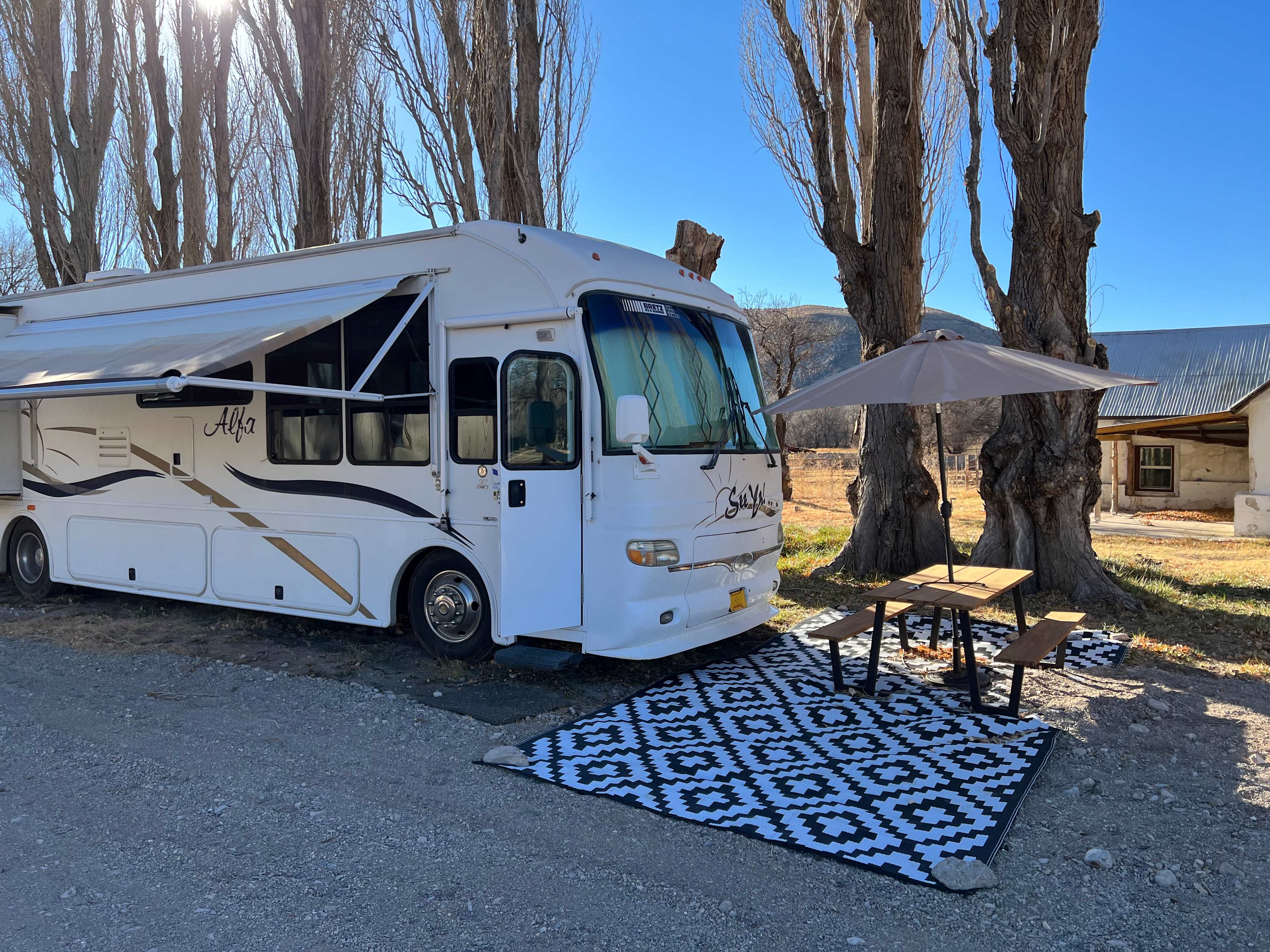 Available RV w full hookups. Sleeps 6-7 n has heat n A/C