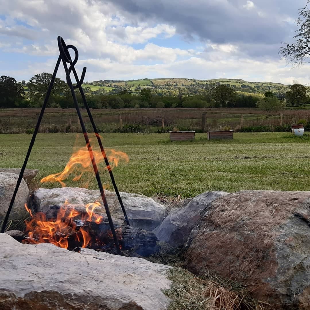 Ty Famau Geo Lodges