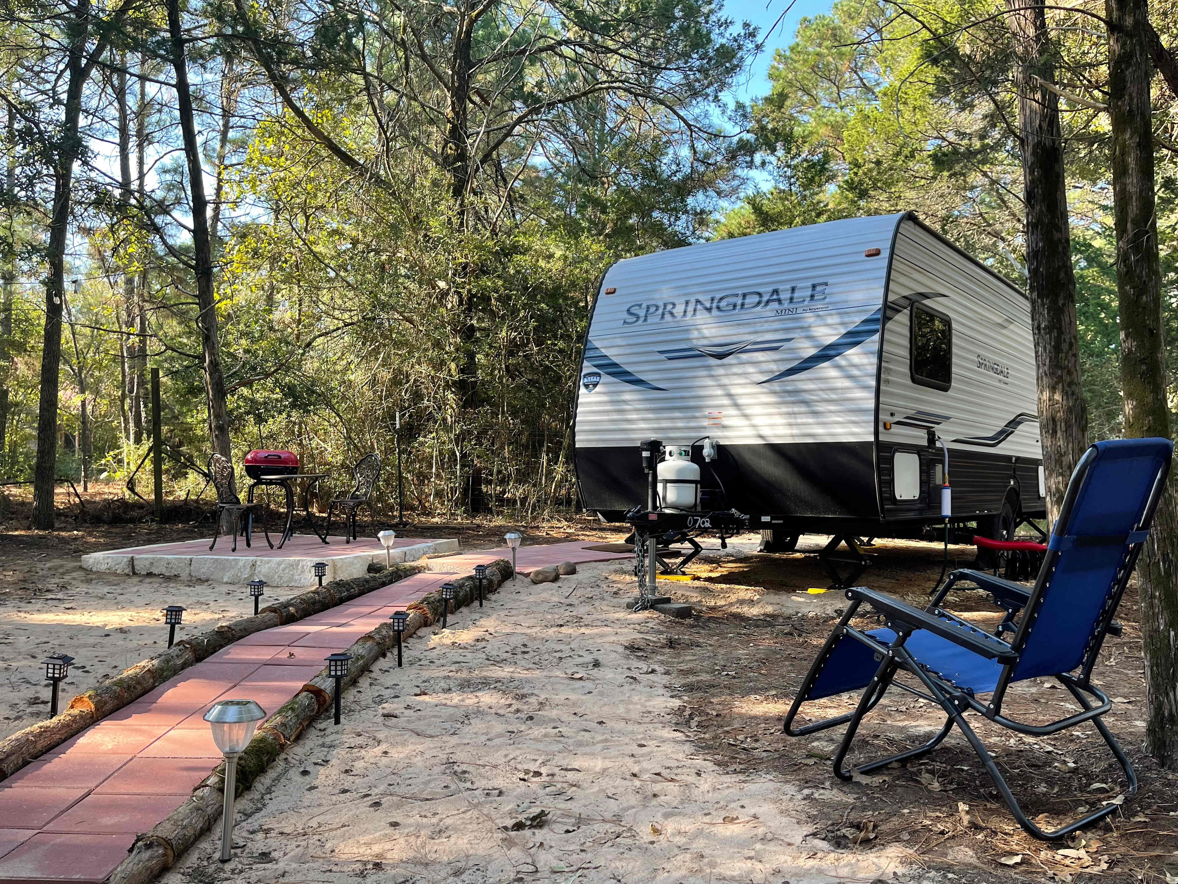 Meri-D is in Beautiful Lost Pines!