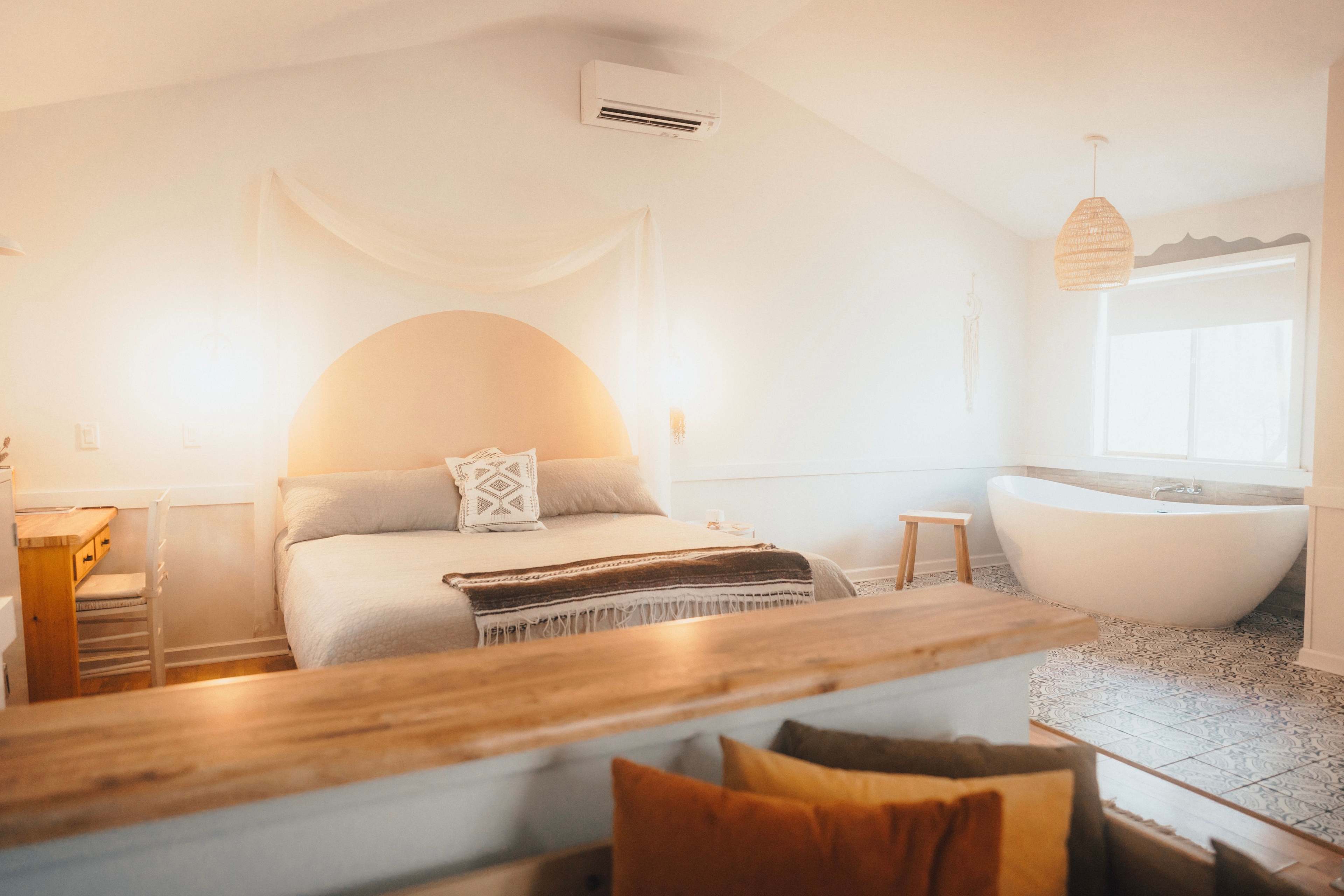 Boho Haven Retreat: 2 Modern Cabins