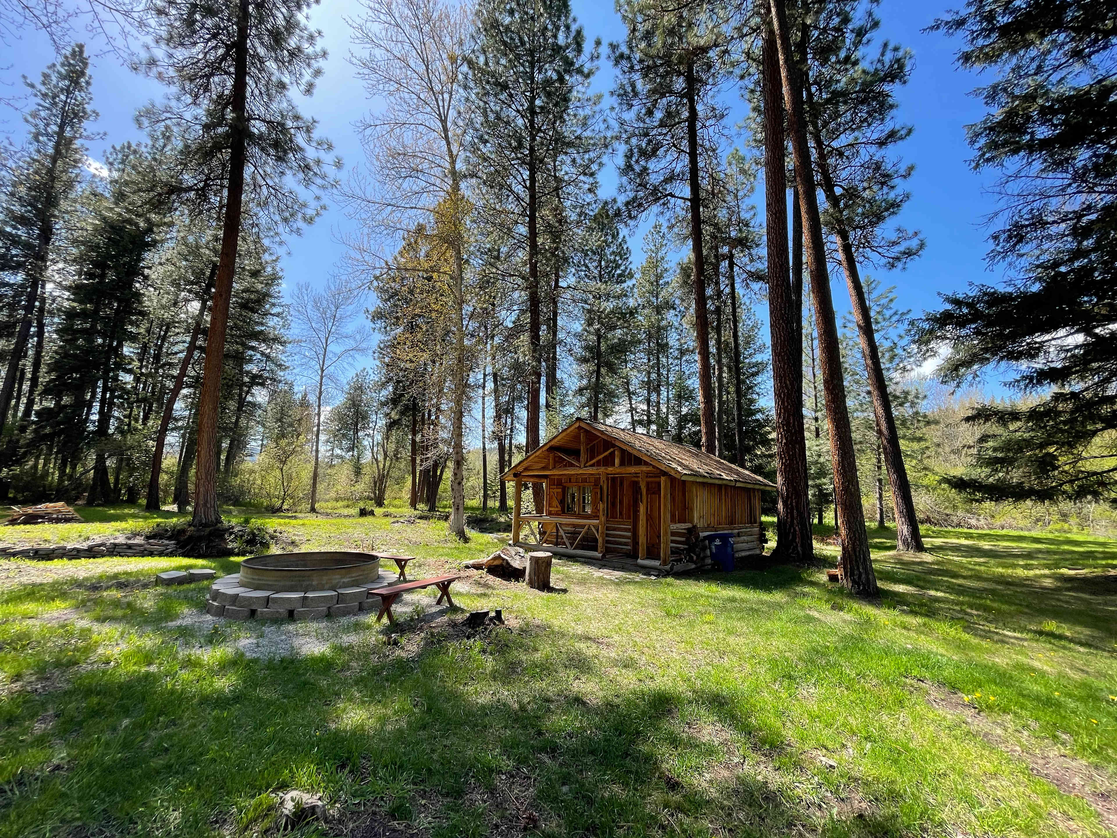 The Holmestead Cabin
