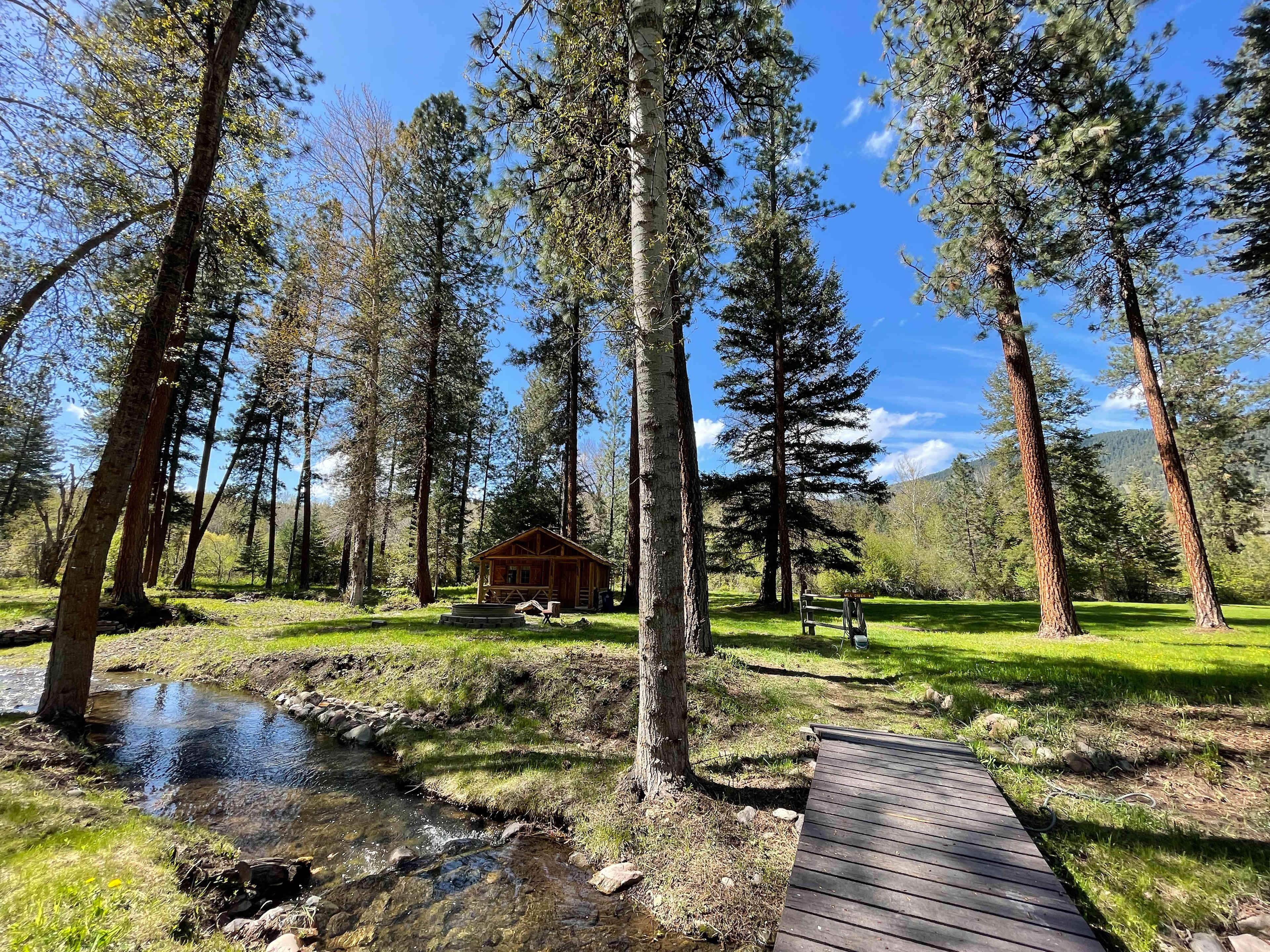 The Holmestead Cabin