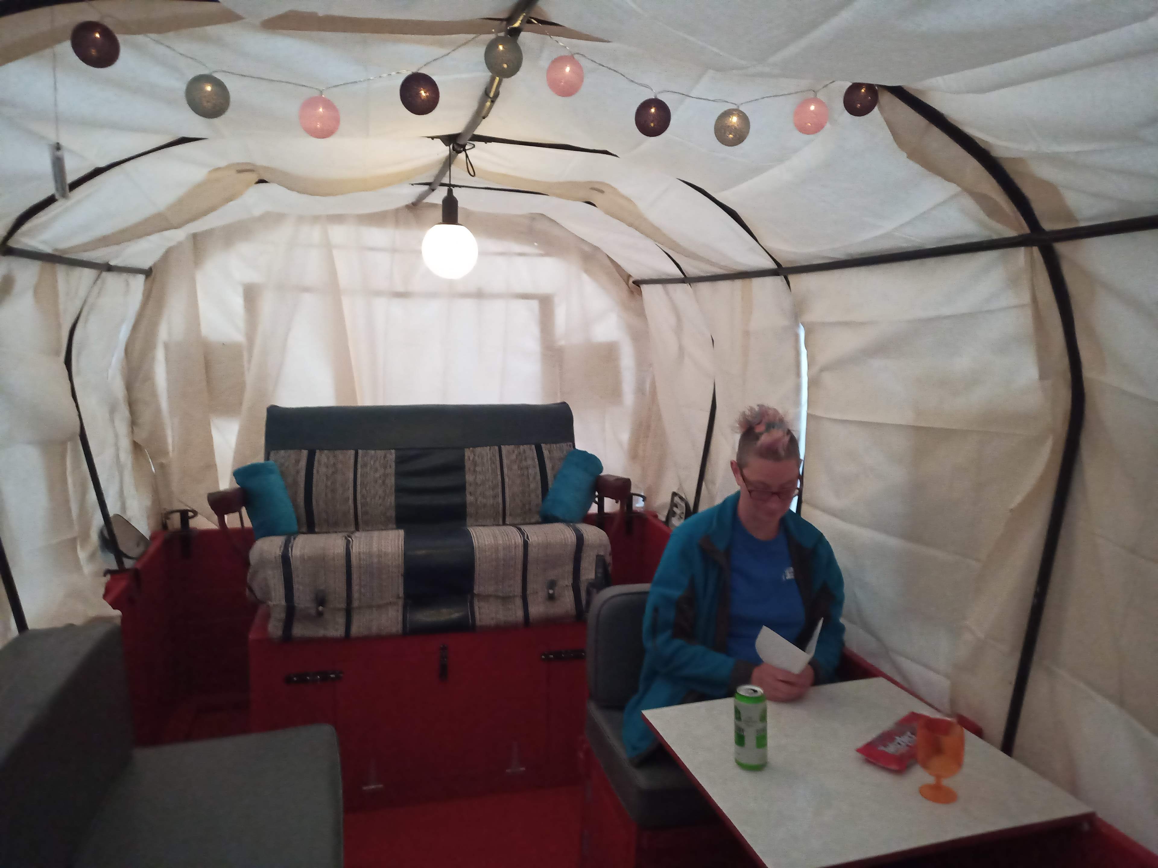 You can set up wagon as a living room with plenty of place to have a party