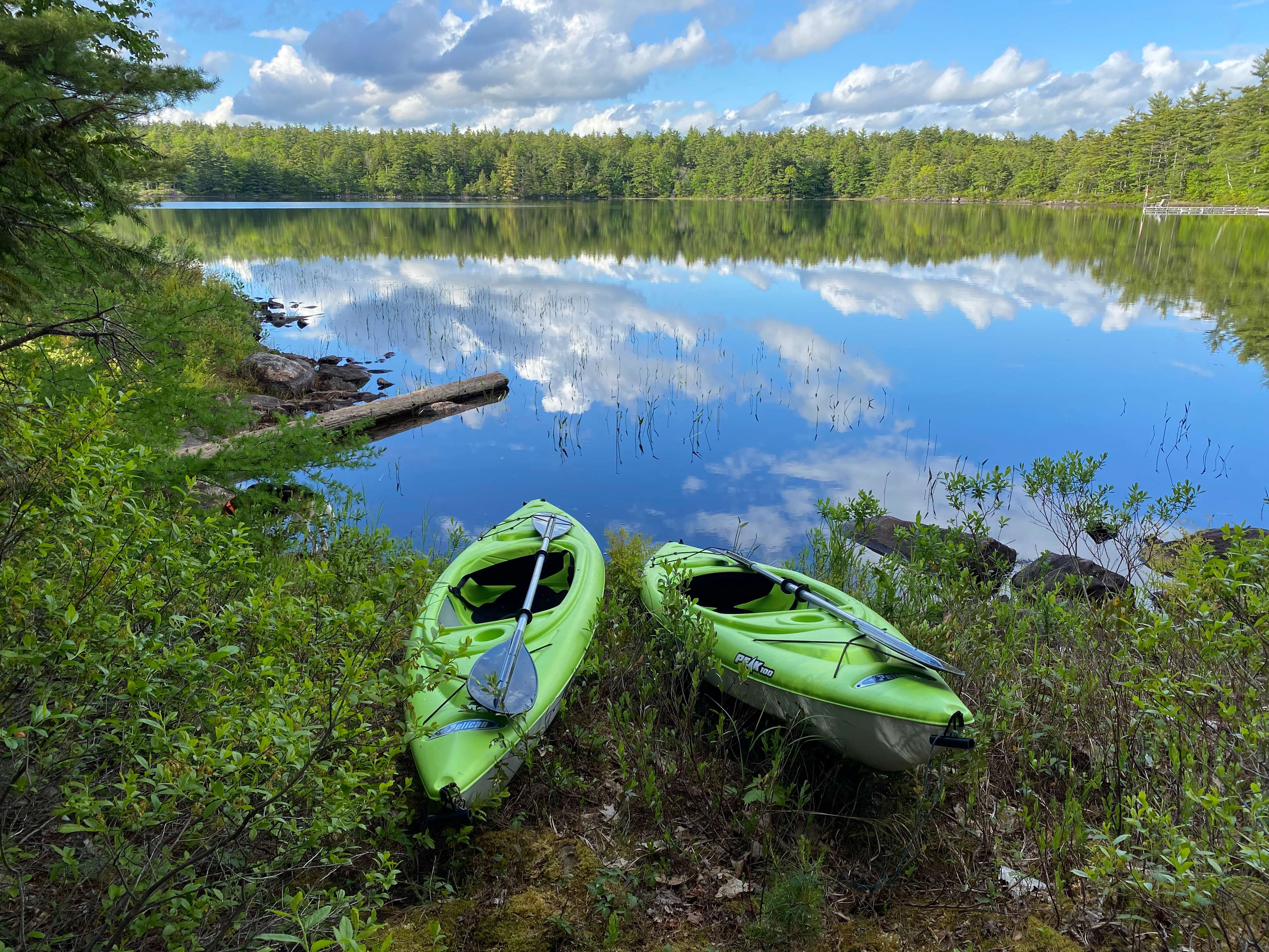 KayakKayaks available for $15 each per stay