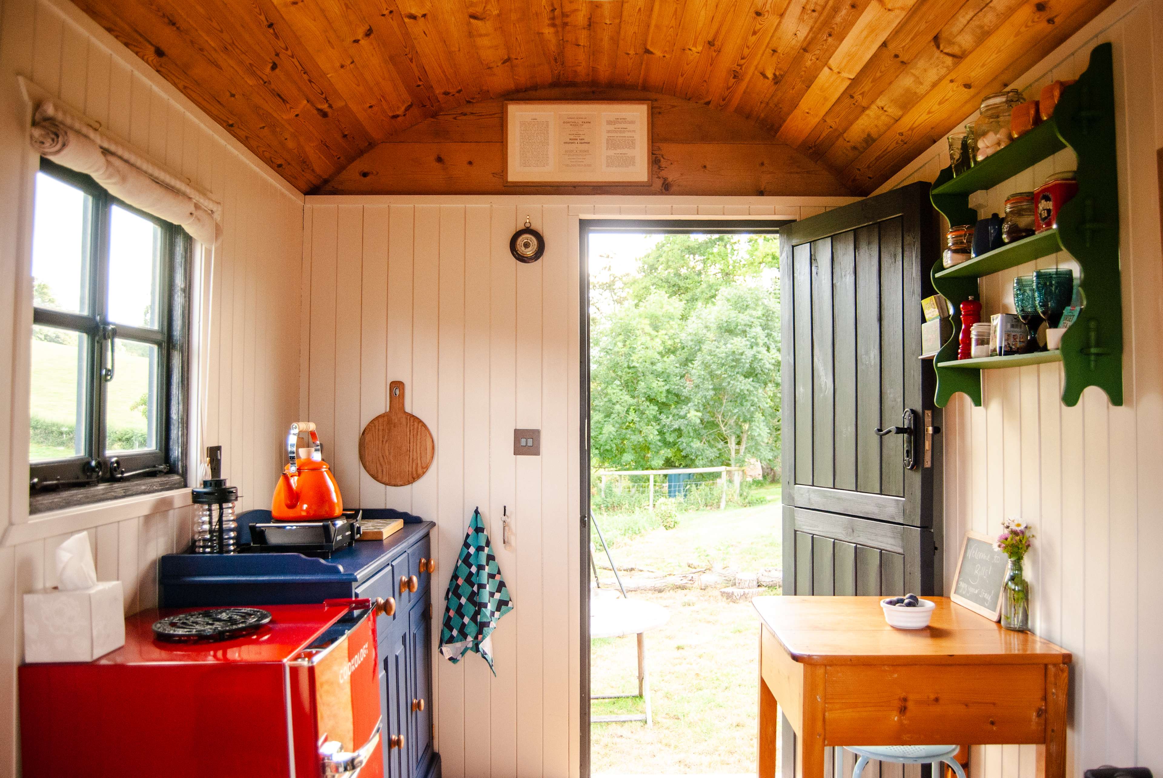 Make use of the Kitchenette with fridge freezer and one ring hob