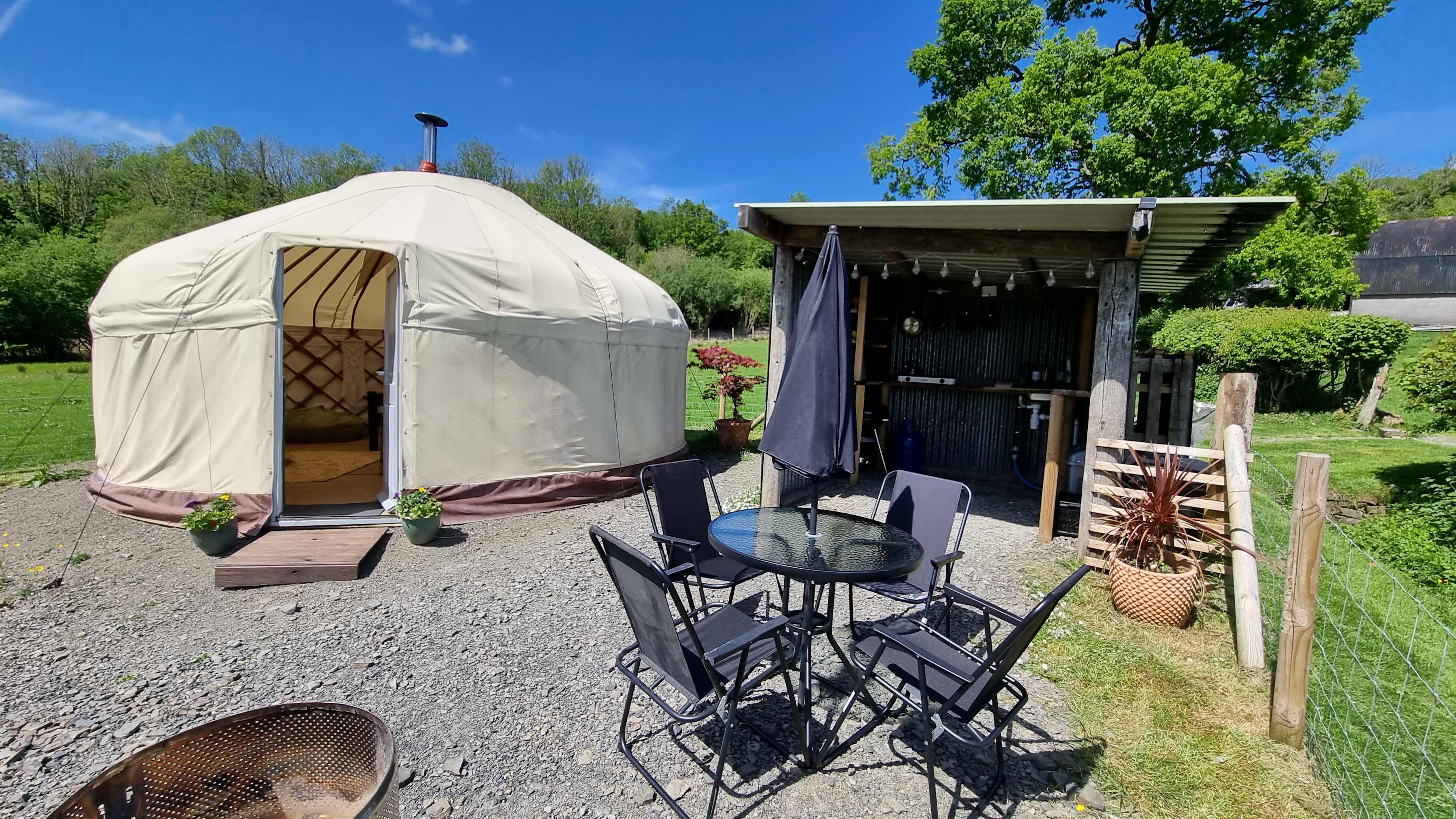 Bronfelen Yurt