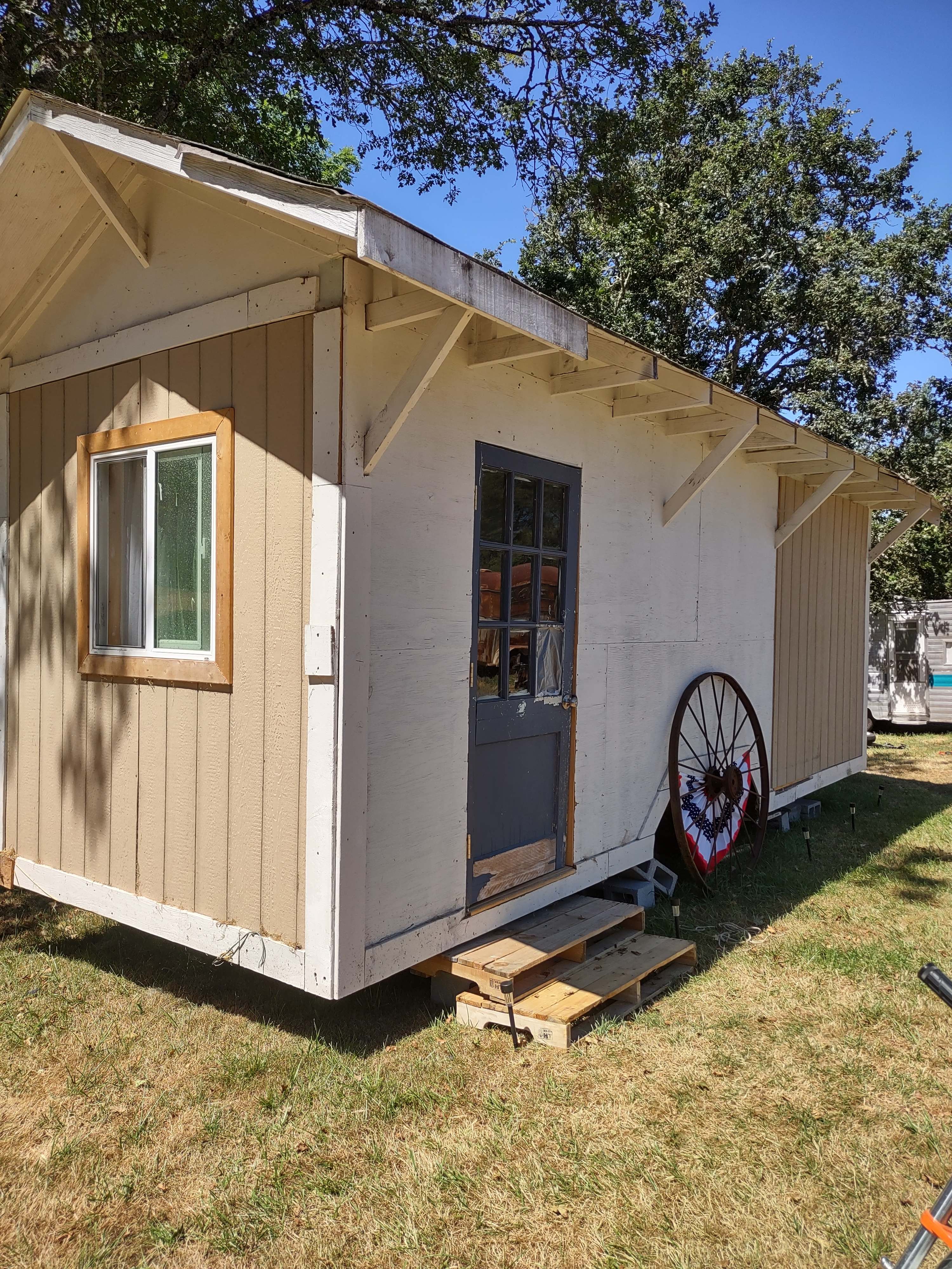 Cowboy cabin 