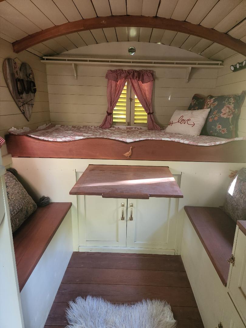 Oak Glen Glamping on Apple Orchard