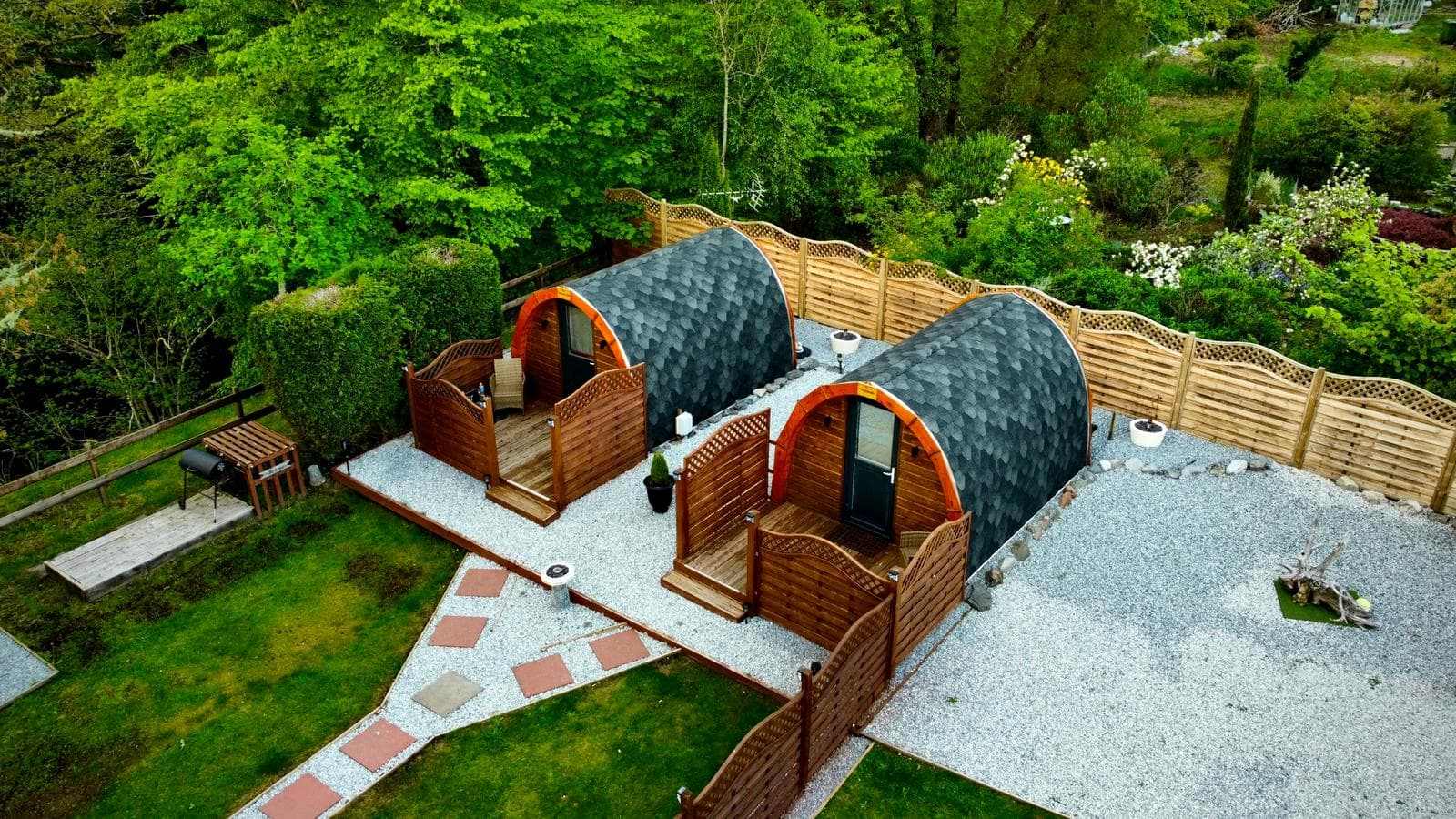 Highland & Transylvania Glamp. Pod
