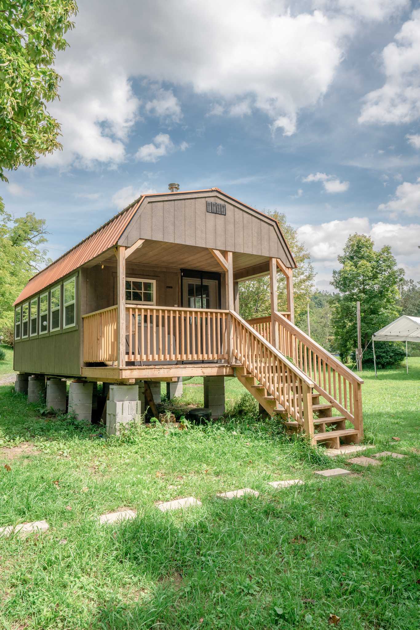 Meadowcroft Riverfront Cabin