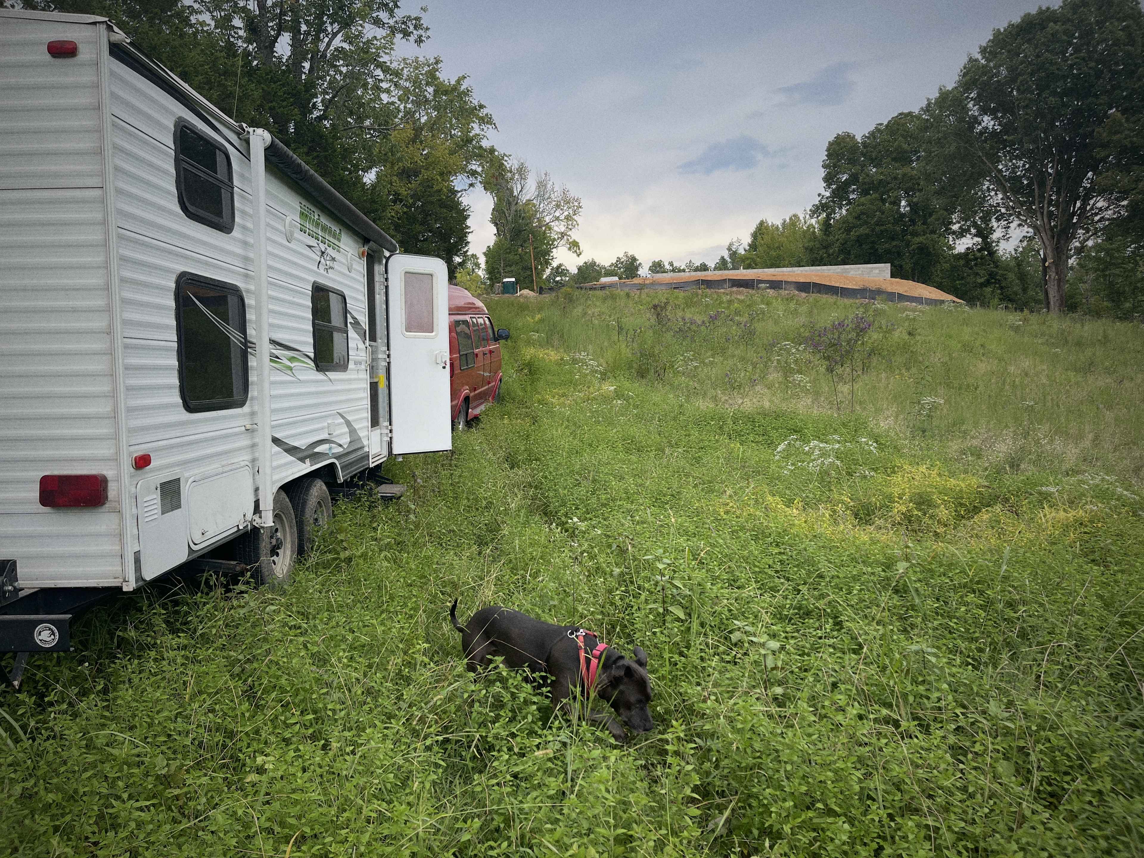 Excellent RV parking&camping space