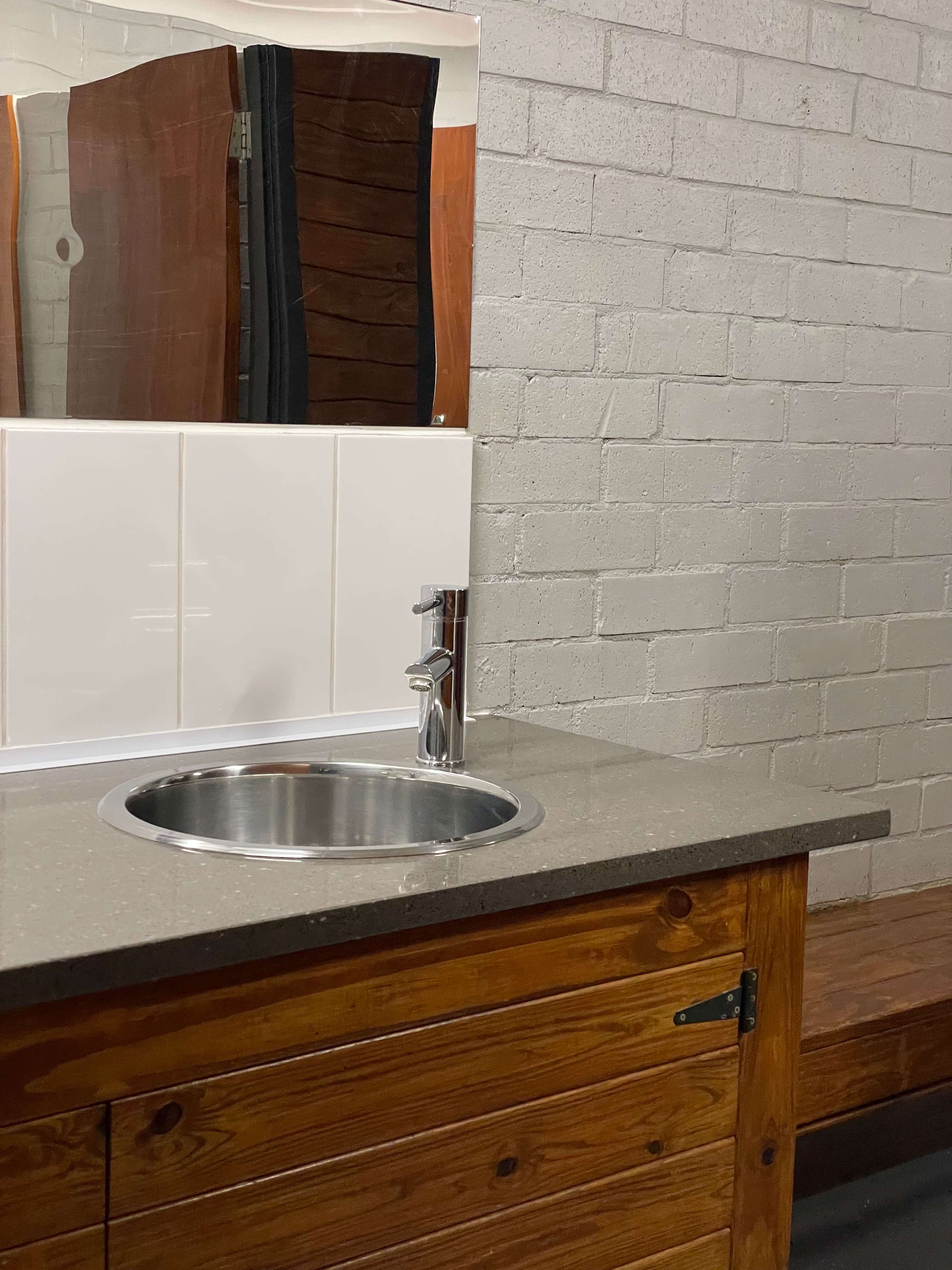 Even the wash basins were so clean!