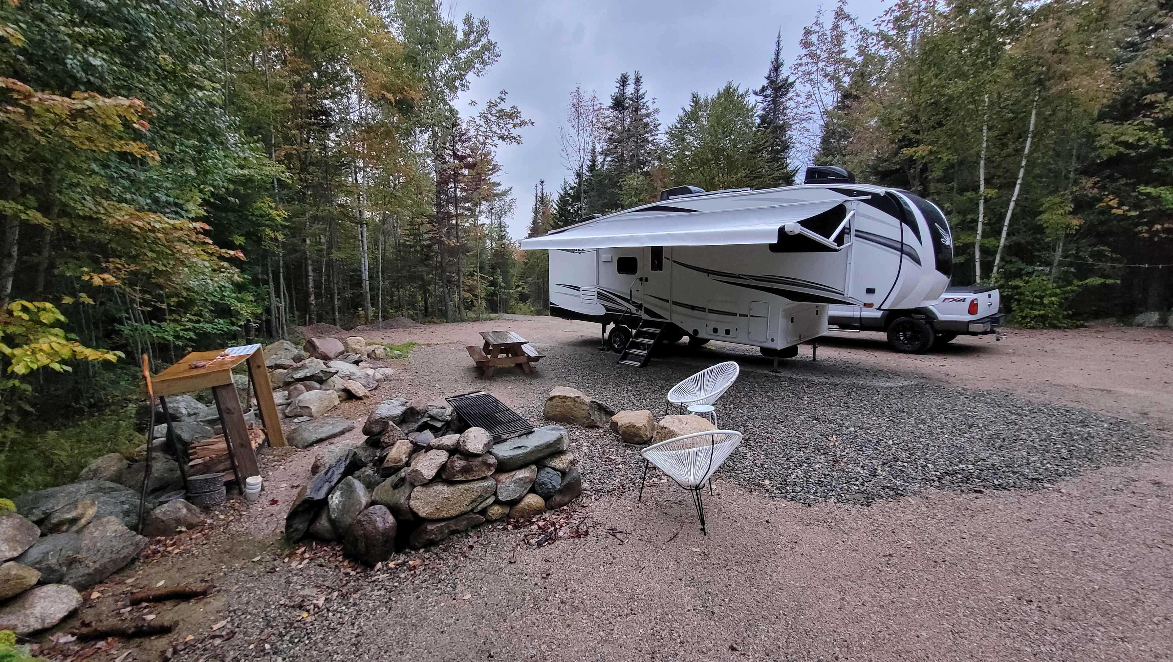 Secluded Camp Convenient Location