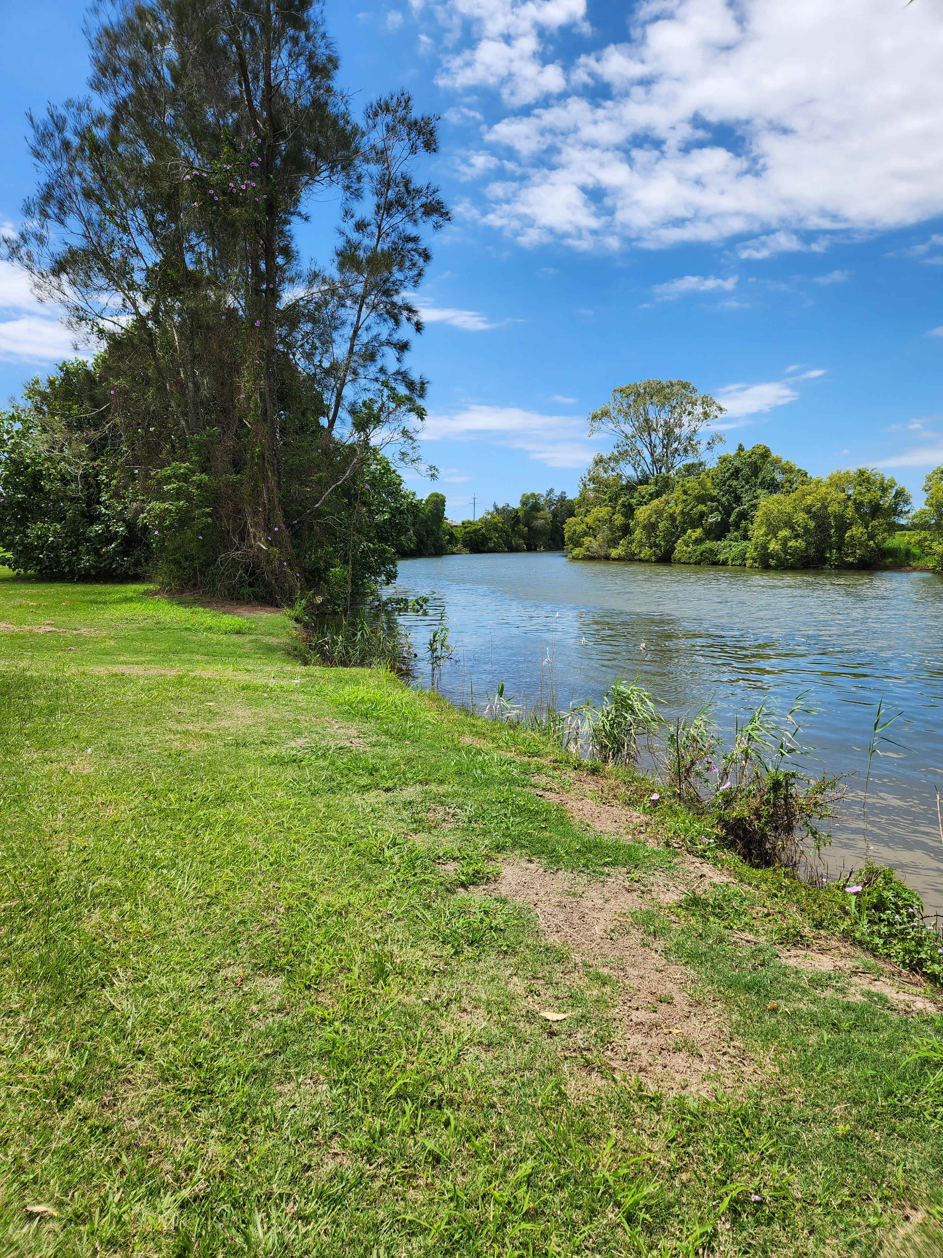 River access- drive in and pull up wherever you like 