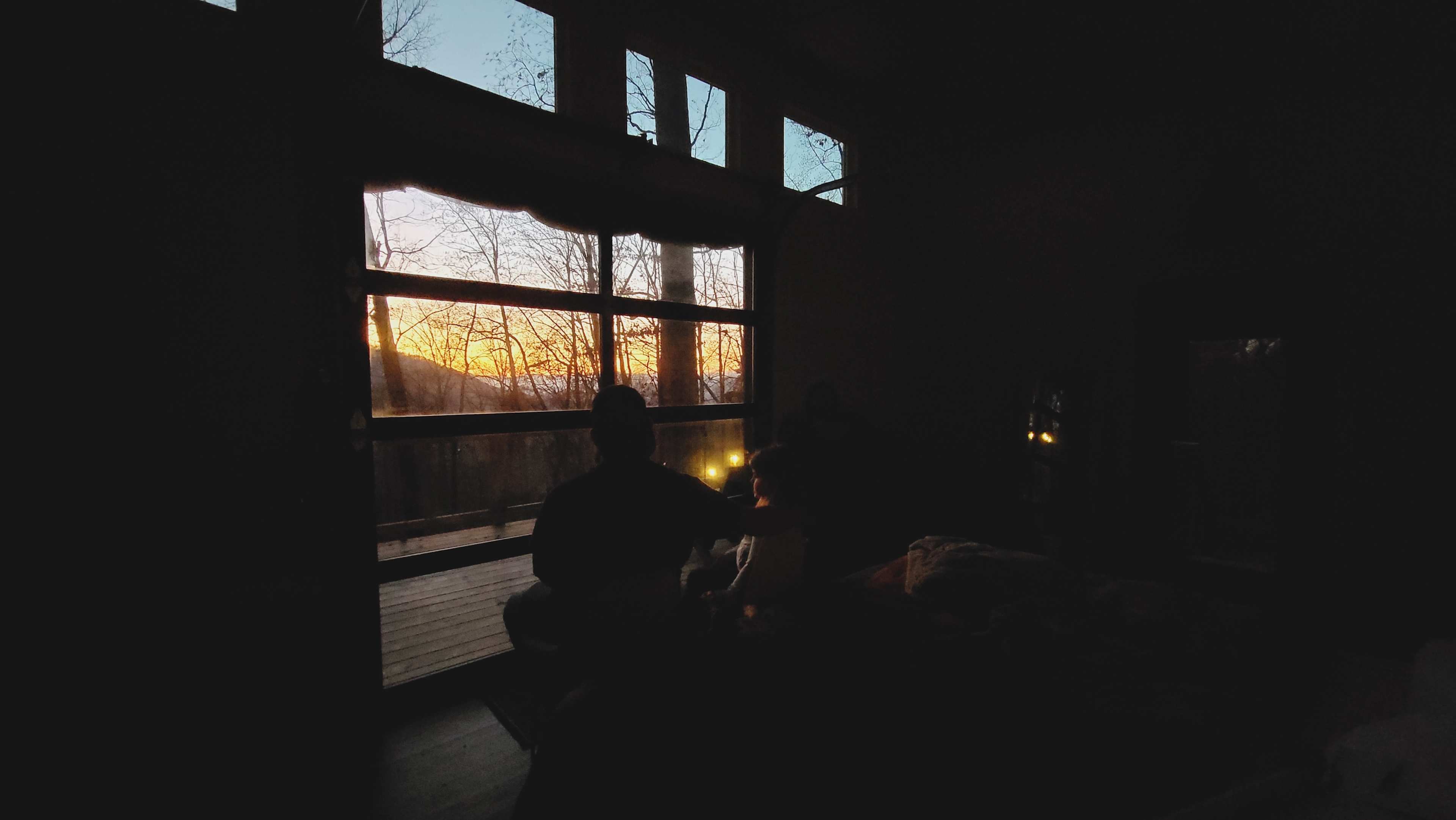 Catch an amazing Fall/Winter sunset through the full view roll up door! Or open it and bring the outside in!