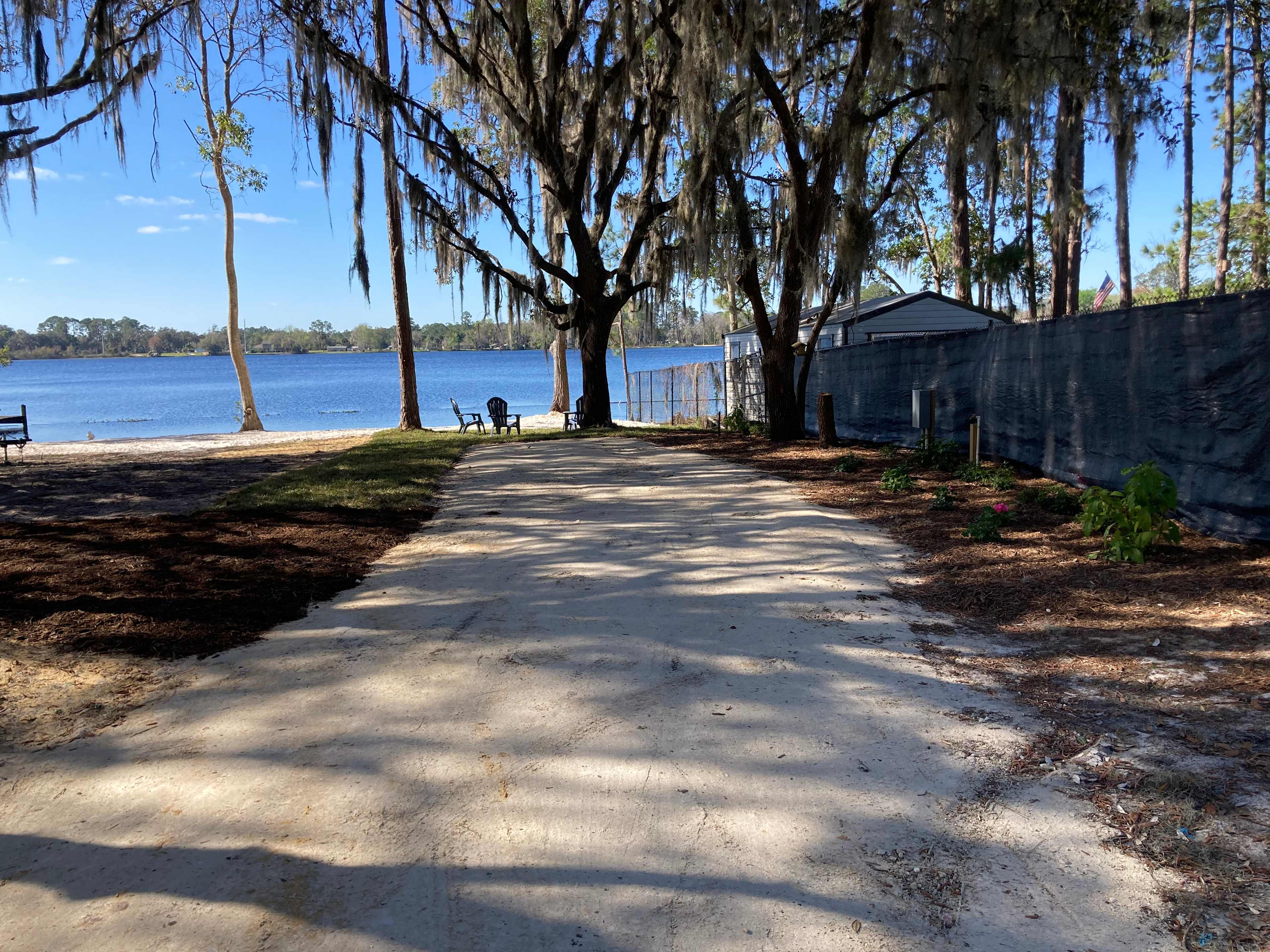 Lakeside Retreat @ Lake Ida