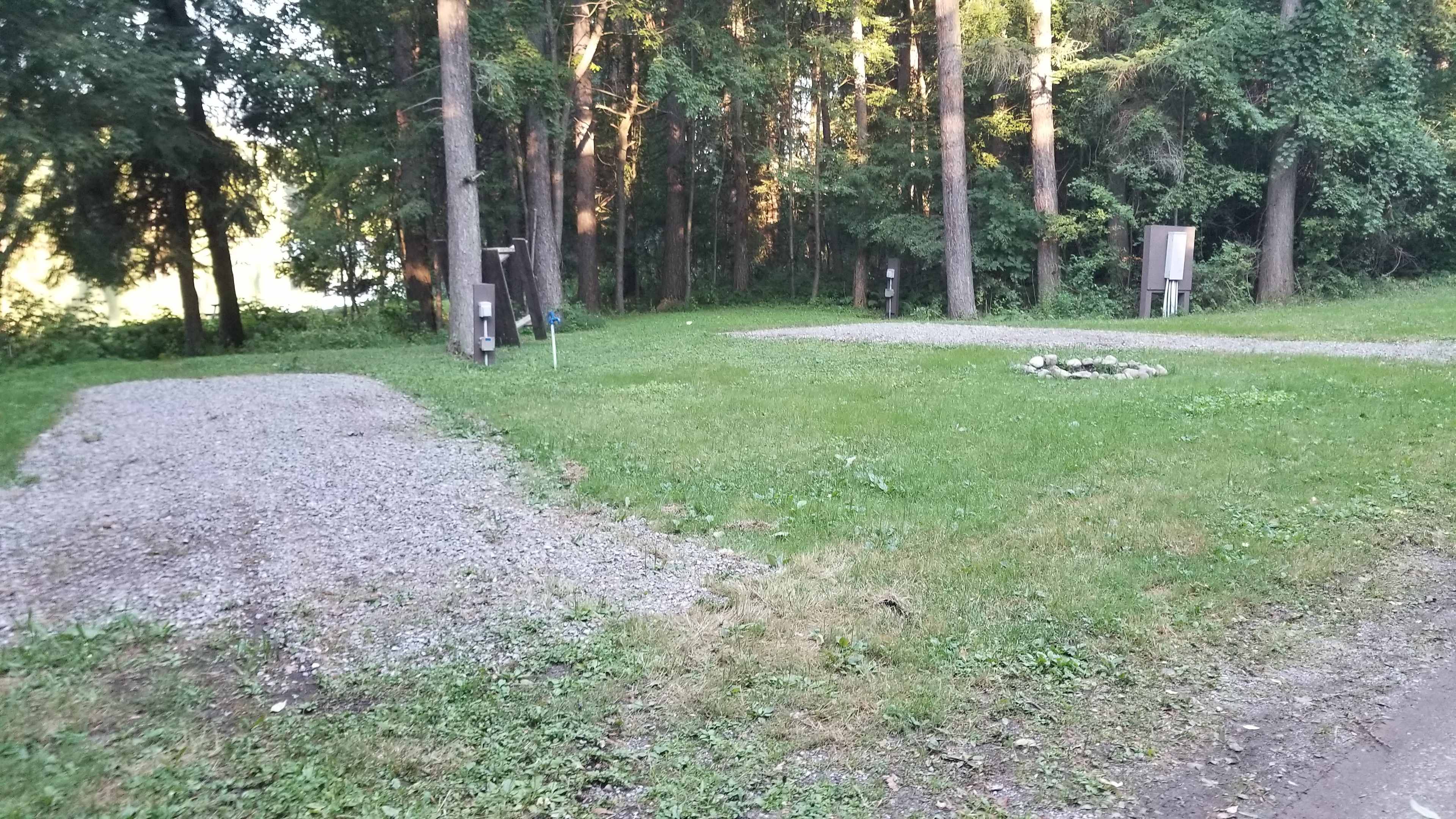 Site 111 W/E Lake adjacent RV, Pop-up or tent sites 
