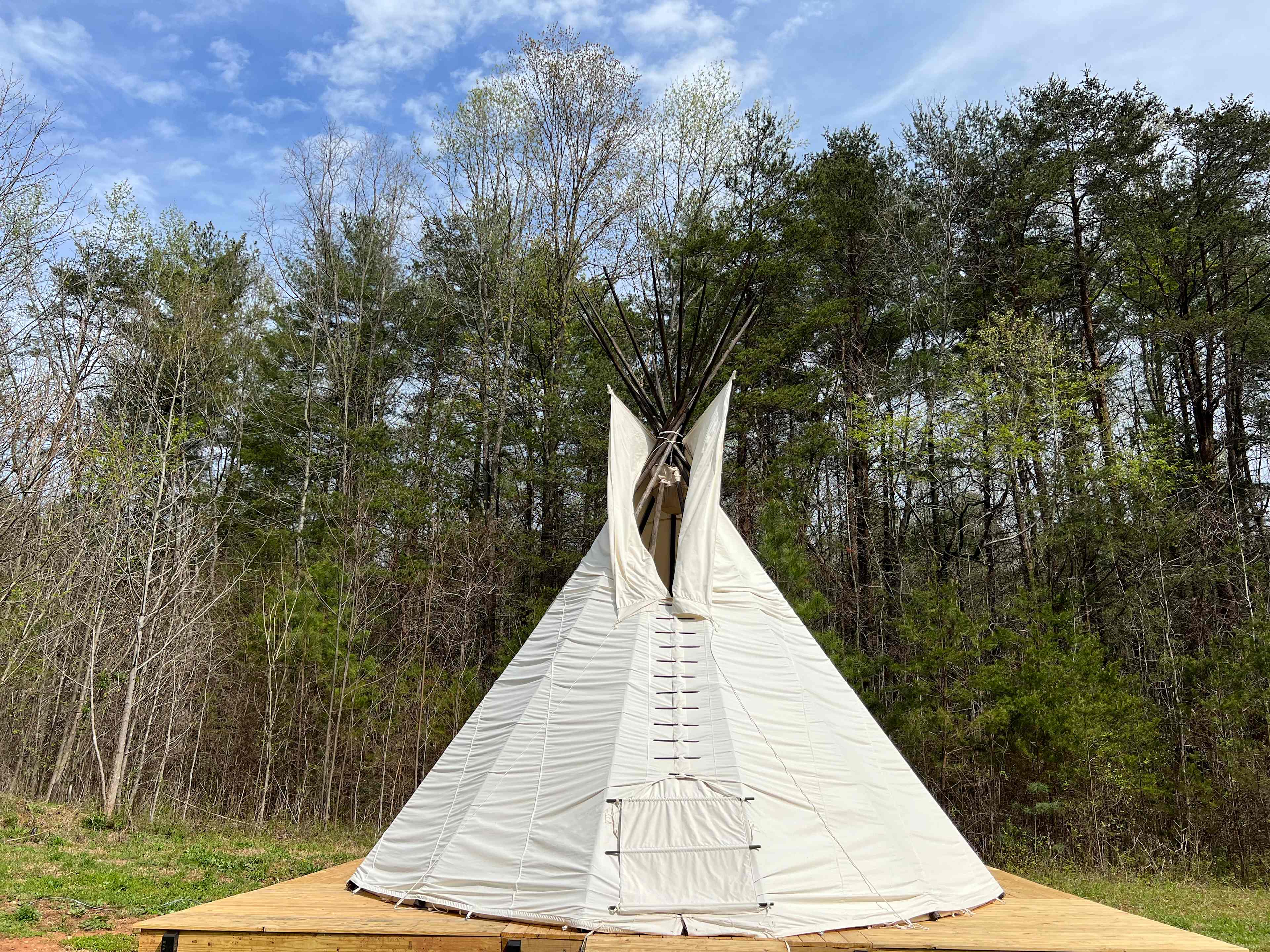 Bear Creek Tee-Pee Retreat