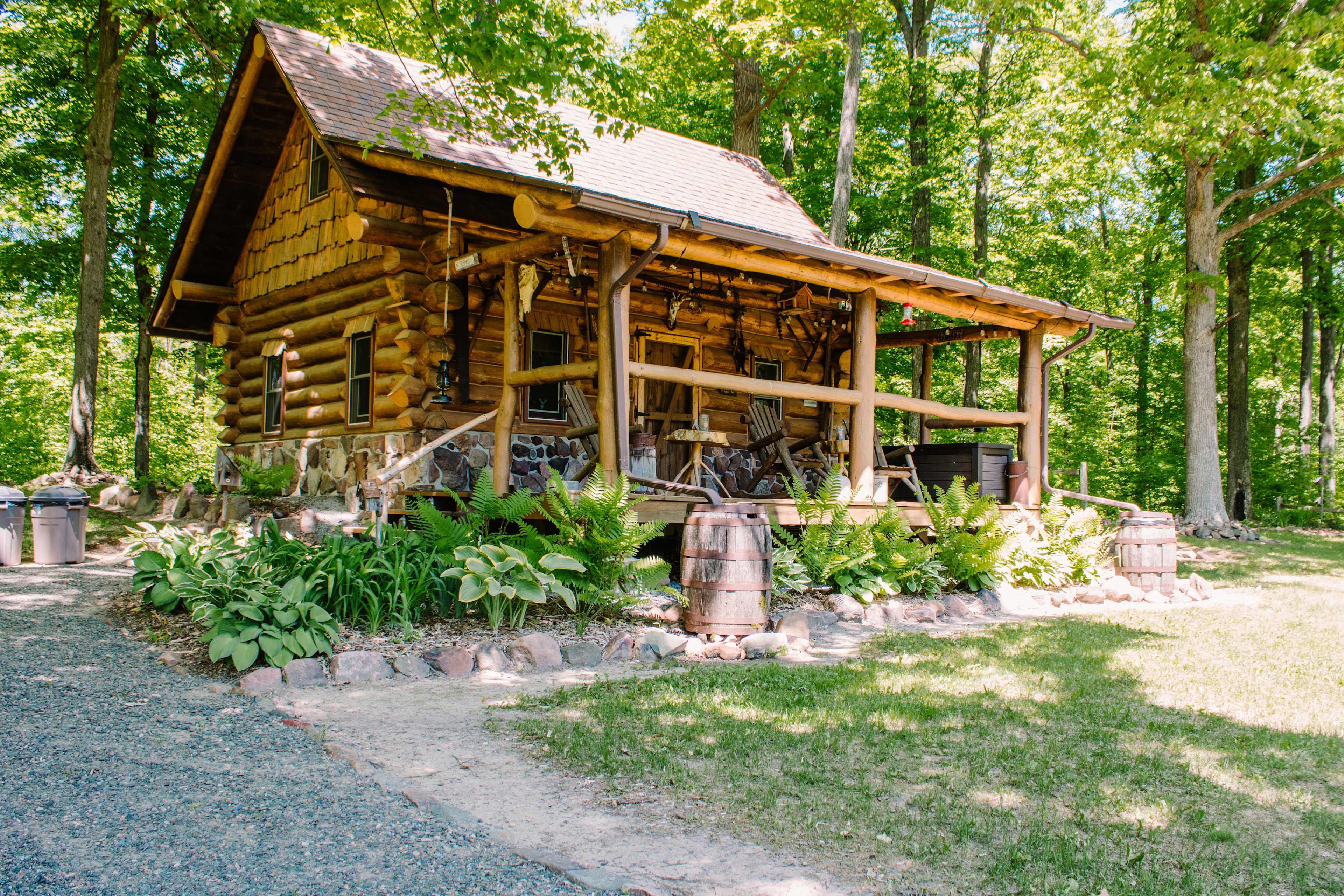 The Cozy Cabin - watch for hummingbirds at the feeder on the porch