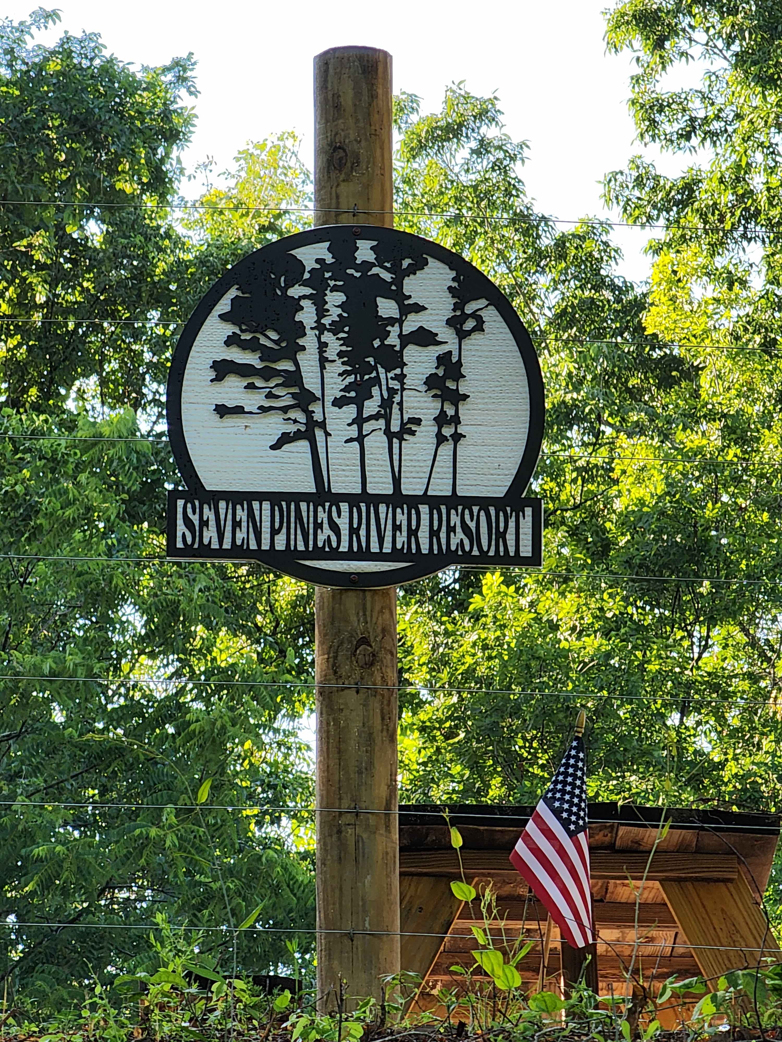 Seven Pines River Resort