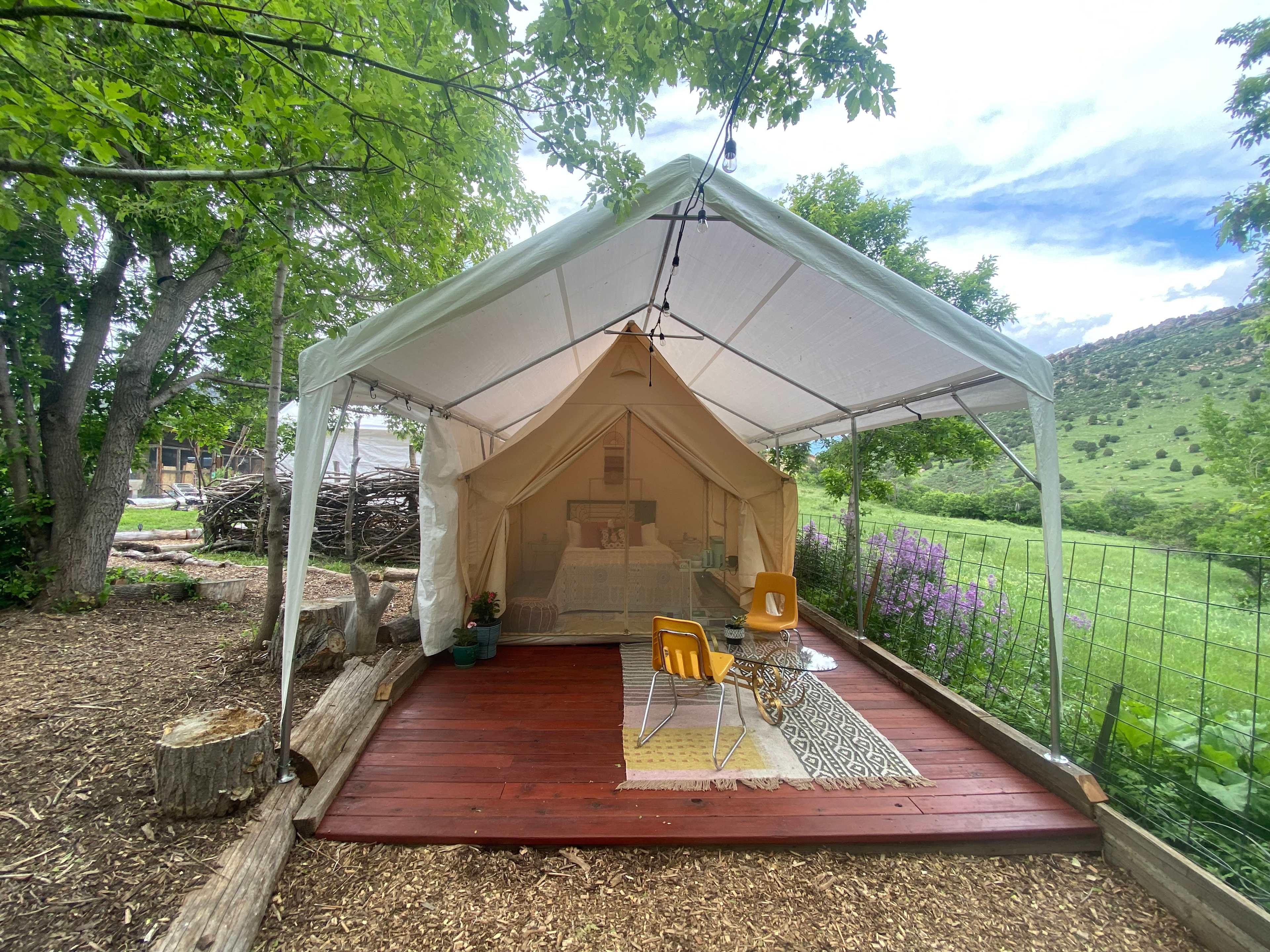 Red Rocks Glamping & RV Sites