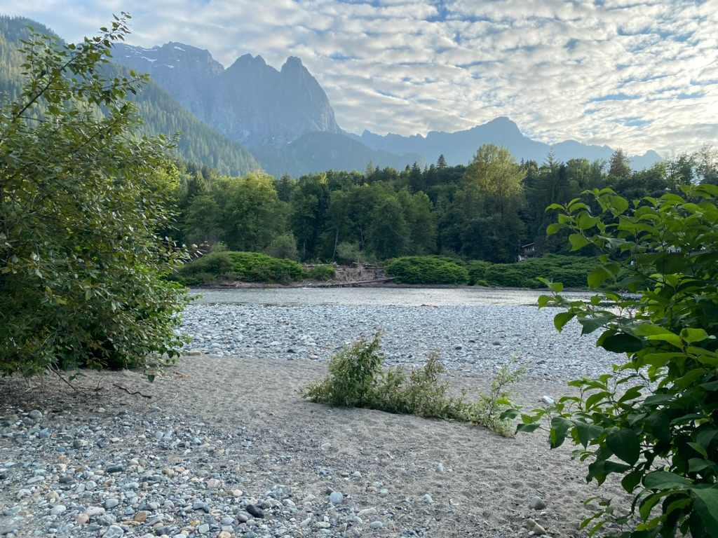 Riverfront Skykomish Camping 6+