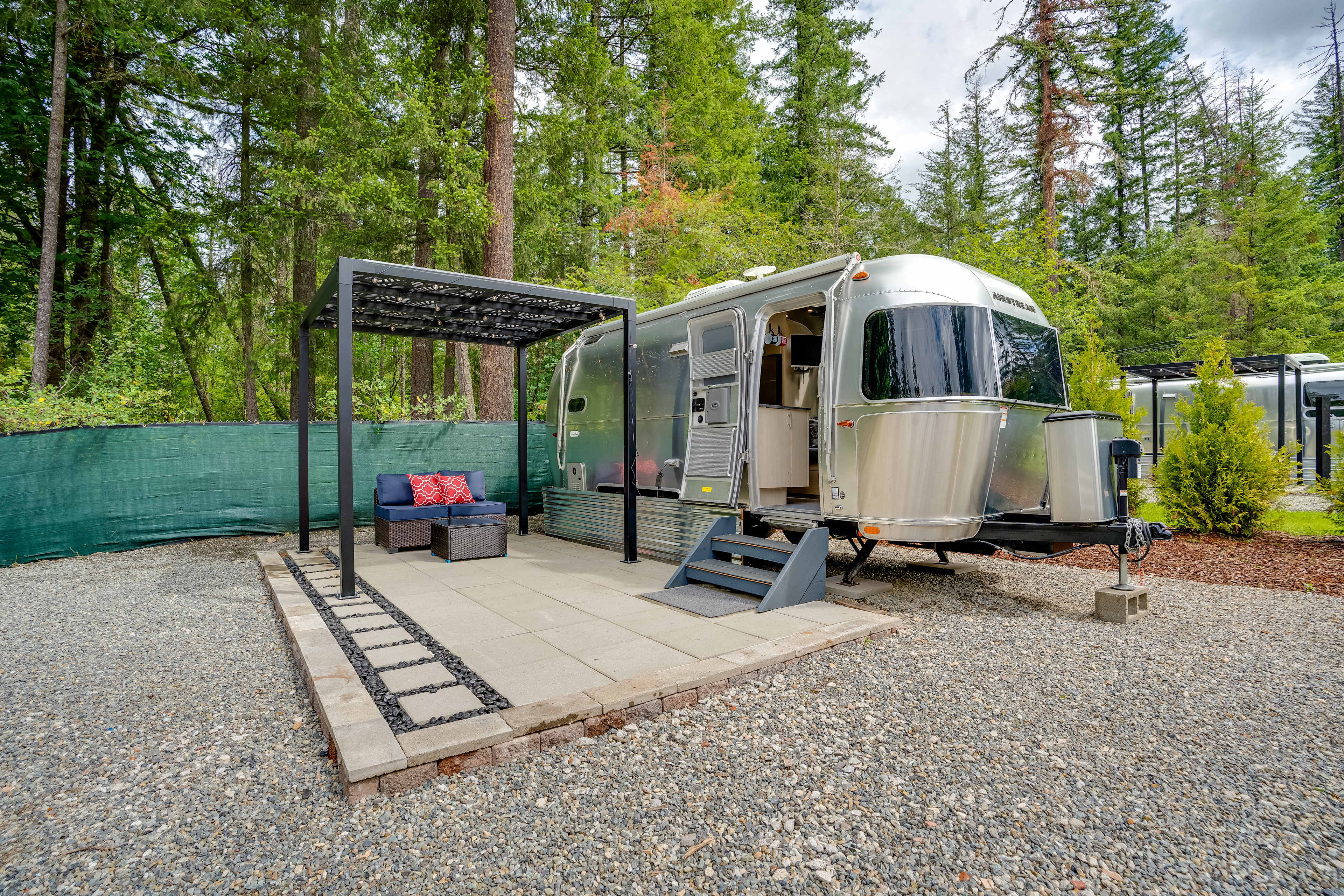 Airstream Glamping 1