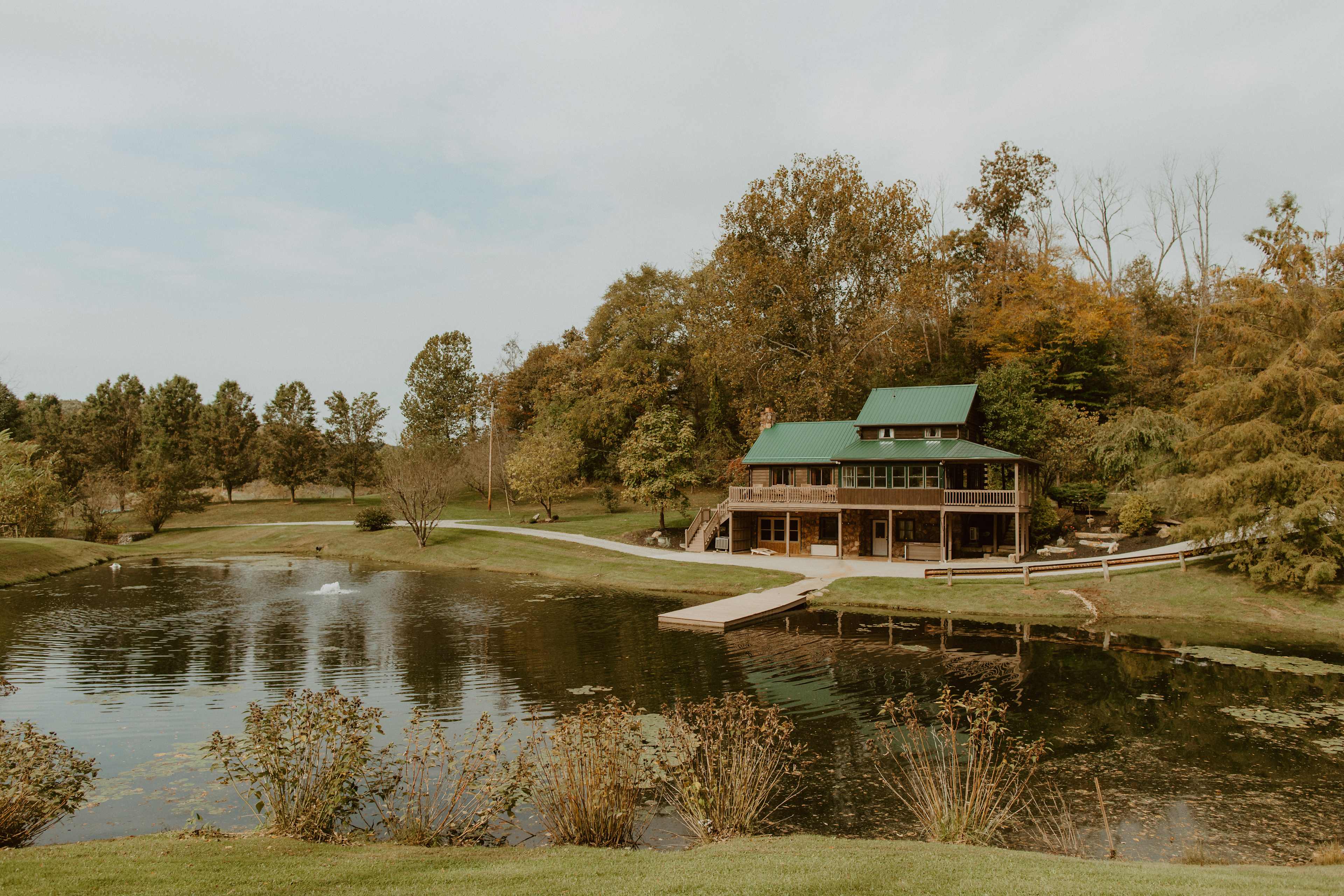 The Hideaway Cabins & Rural Retreat