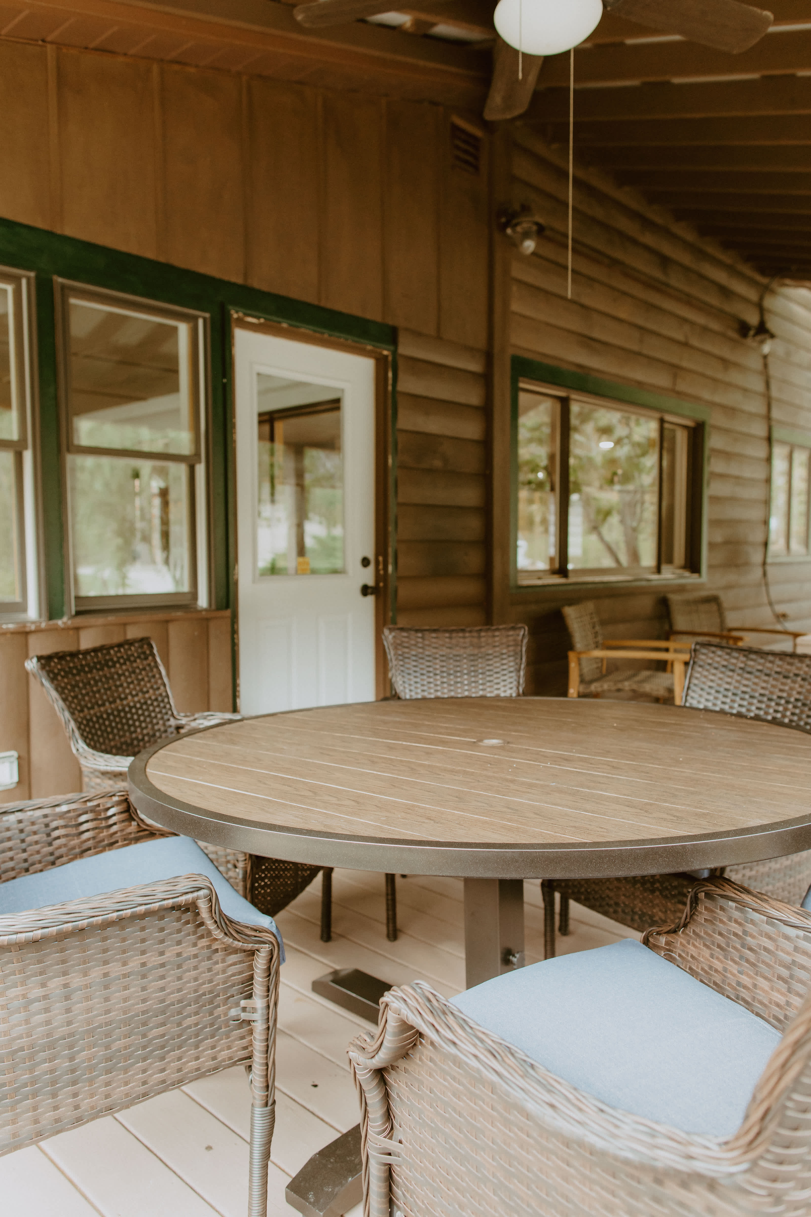 The Hideaway Cabins & Rural Retreat
