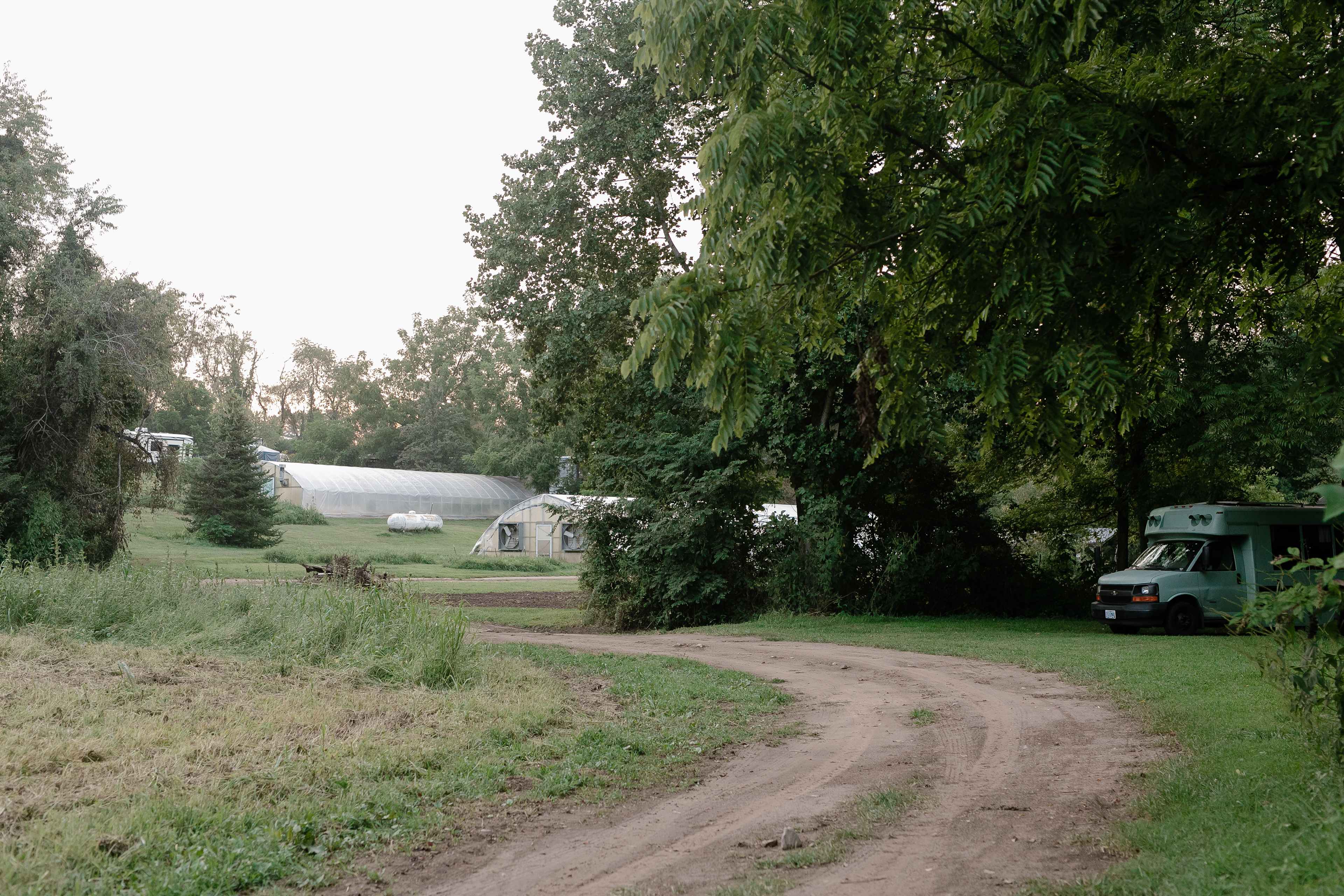 Easy access to the road. 