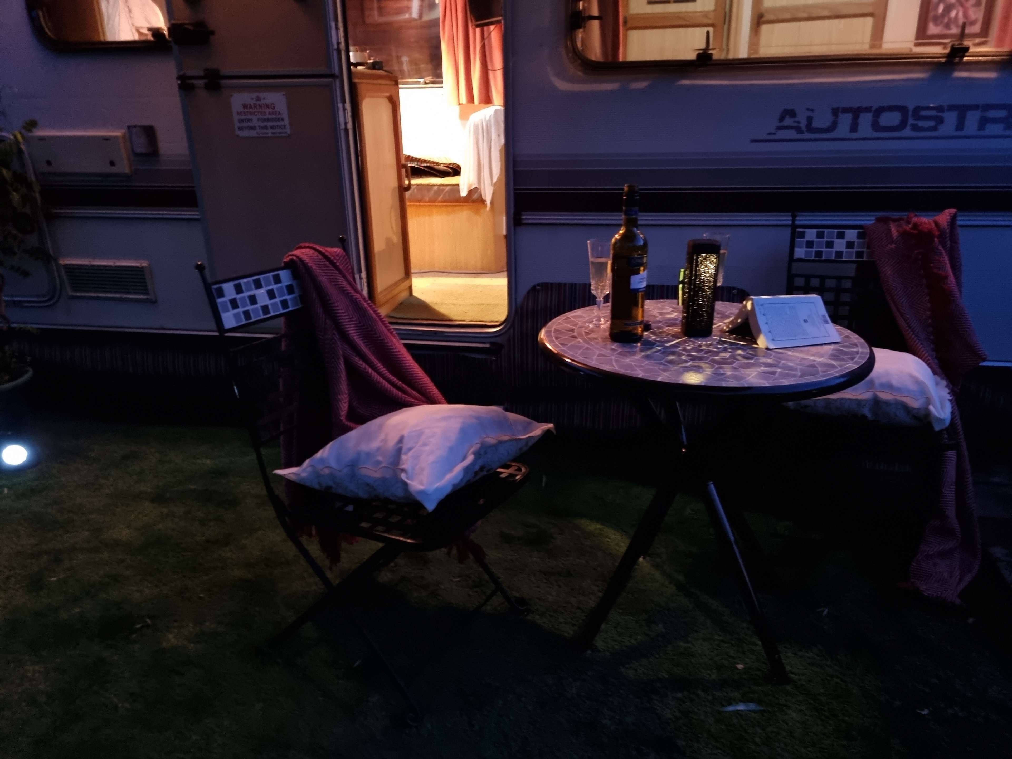 Enjoy your evening meal outside and an evening drink.