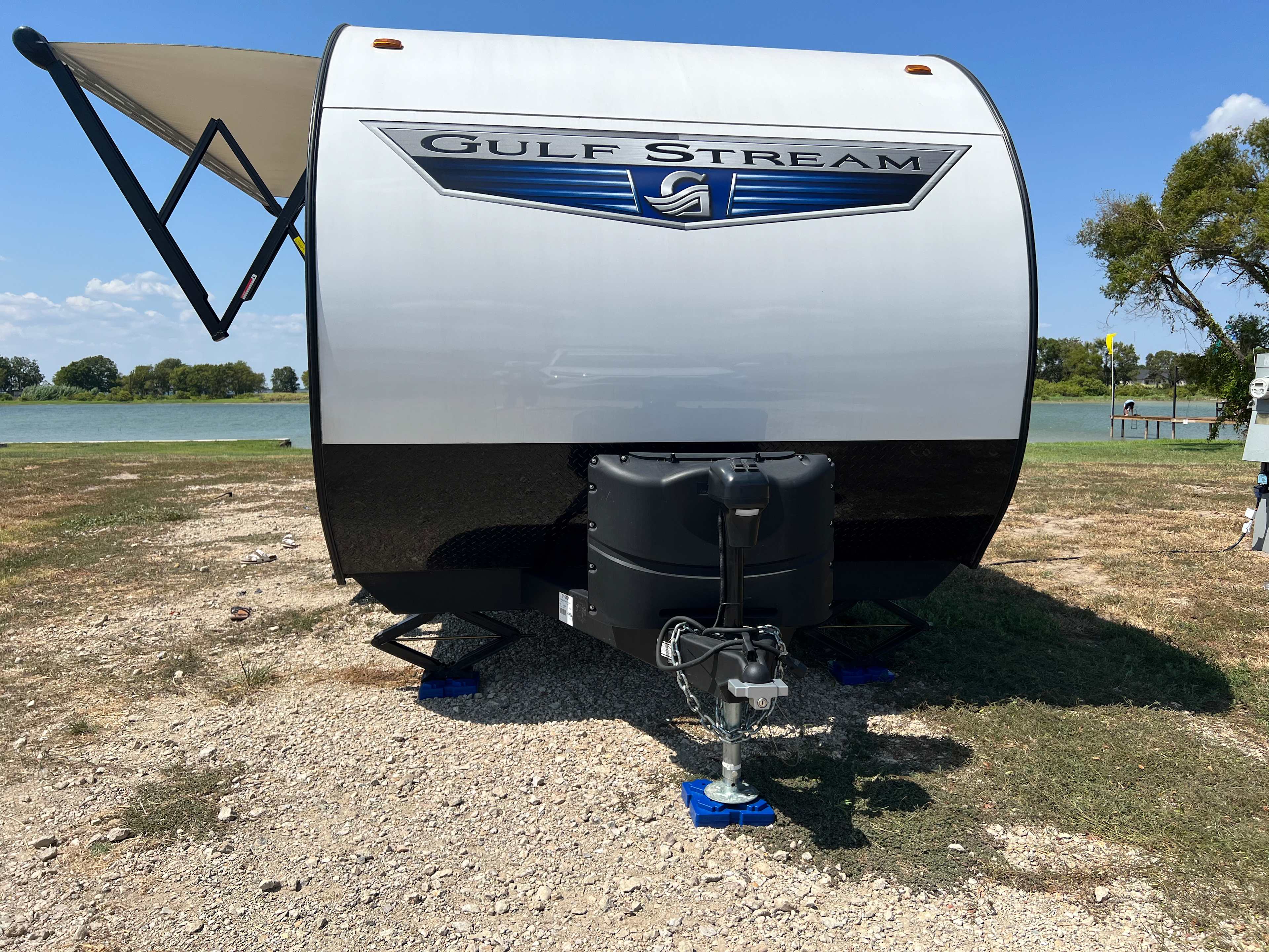 Kerens 75144 - Lake Front RV Camper