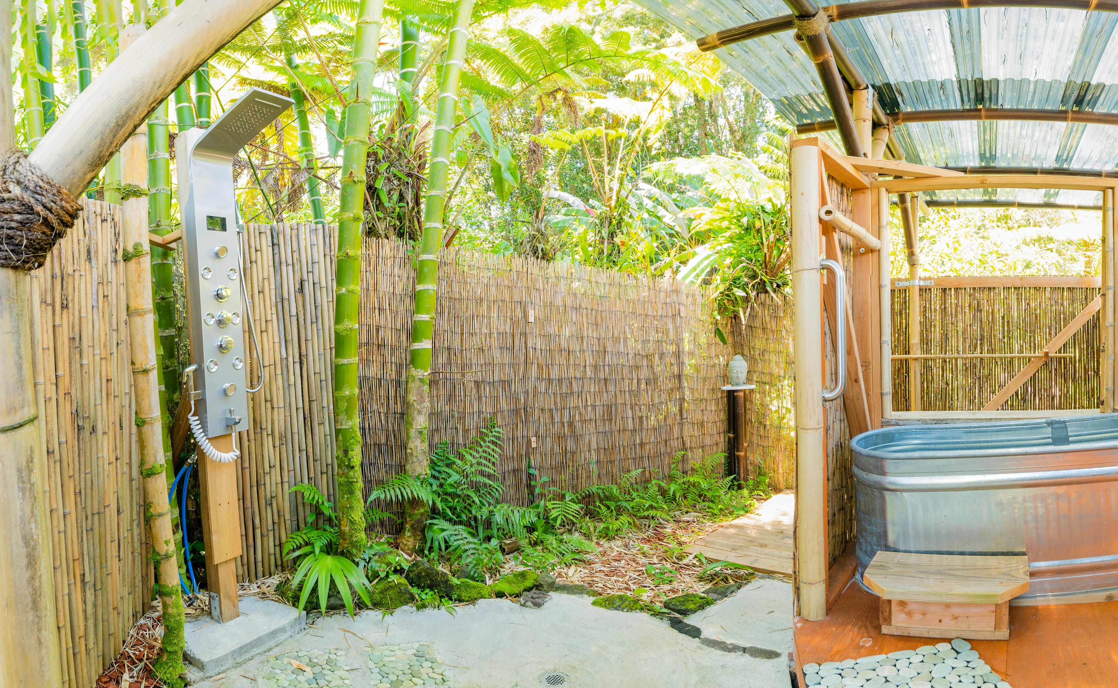 Outdoor shower, big tub, massage area