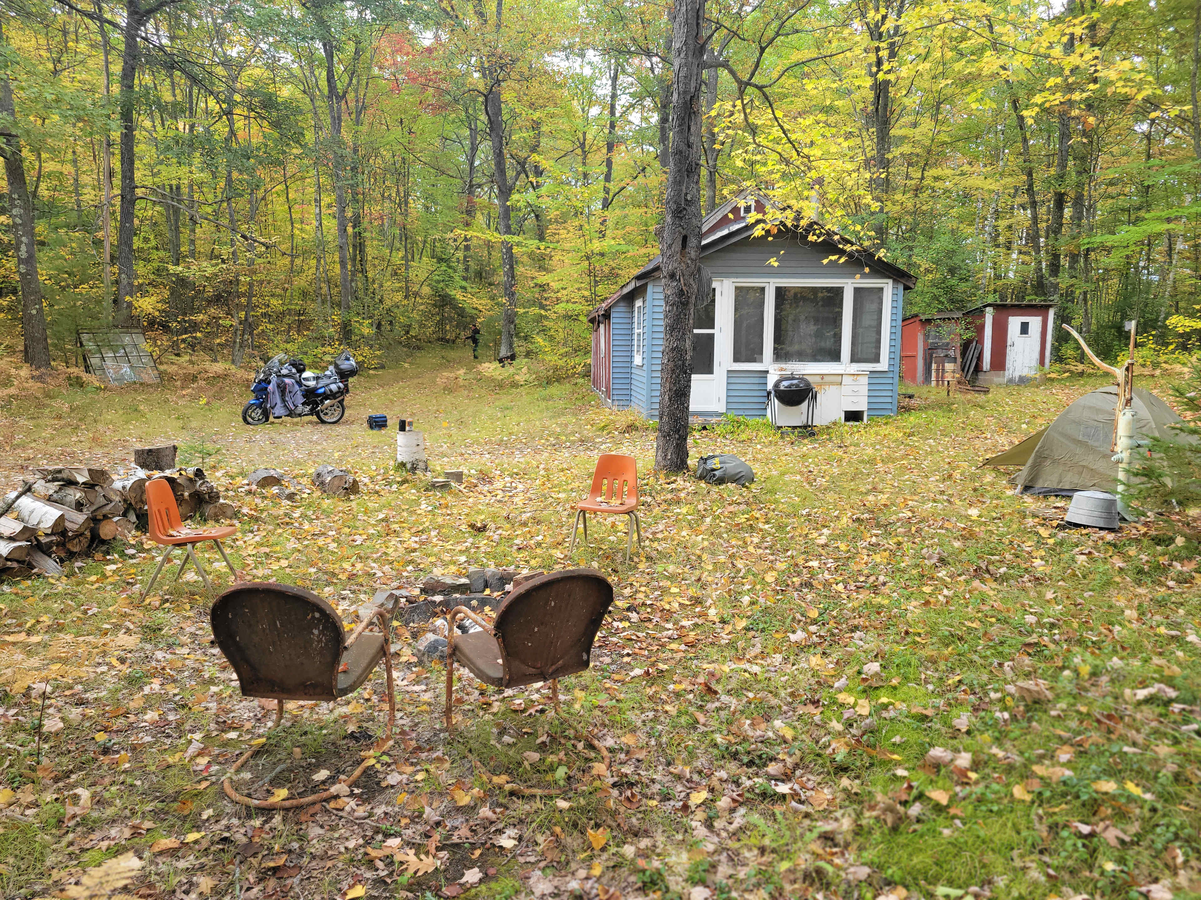 Dunbar WI Creekside wooded escape!