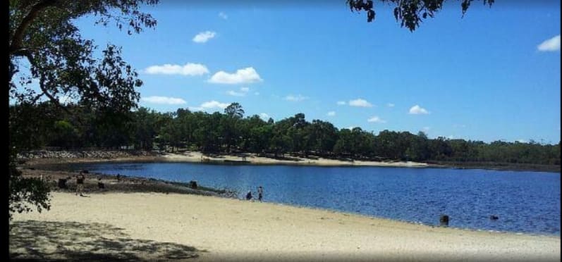 Lake Leschenaultia